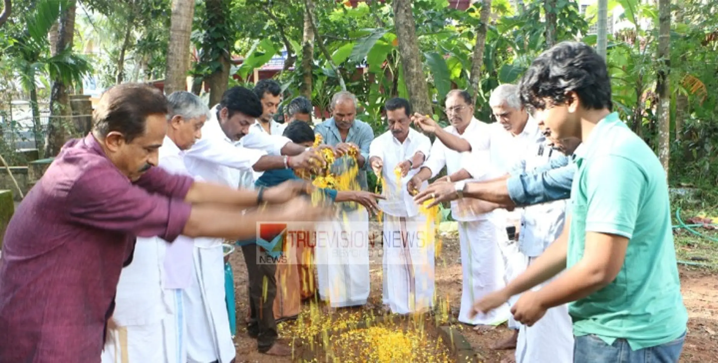 കോൺഗ്രസിൻ്റെ ആദ്യകാല നേതാക്കളിലൊരാളായ പന്ന്യന്നൂരിലെ  നടക്കകത്ത് എംകെ നാണുവിൻ്റെ ഒന്നാം ചരമവാർഷികം ആചരിച്ചു.