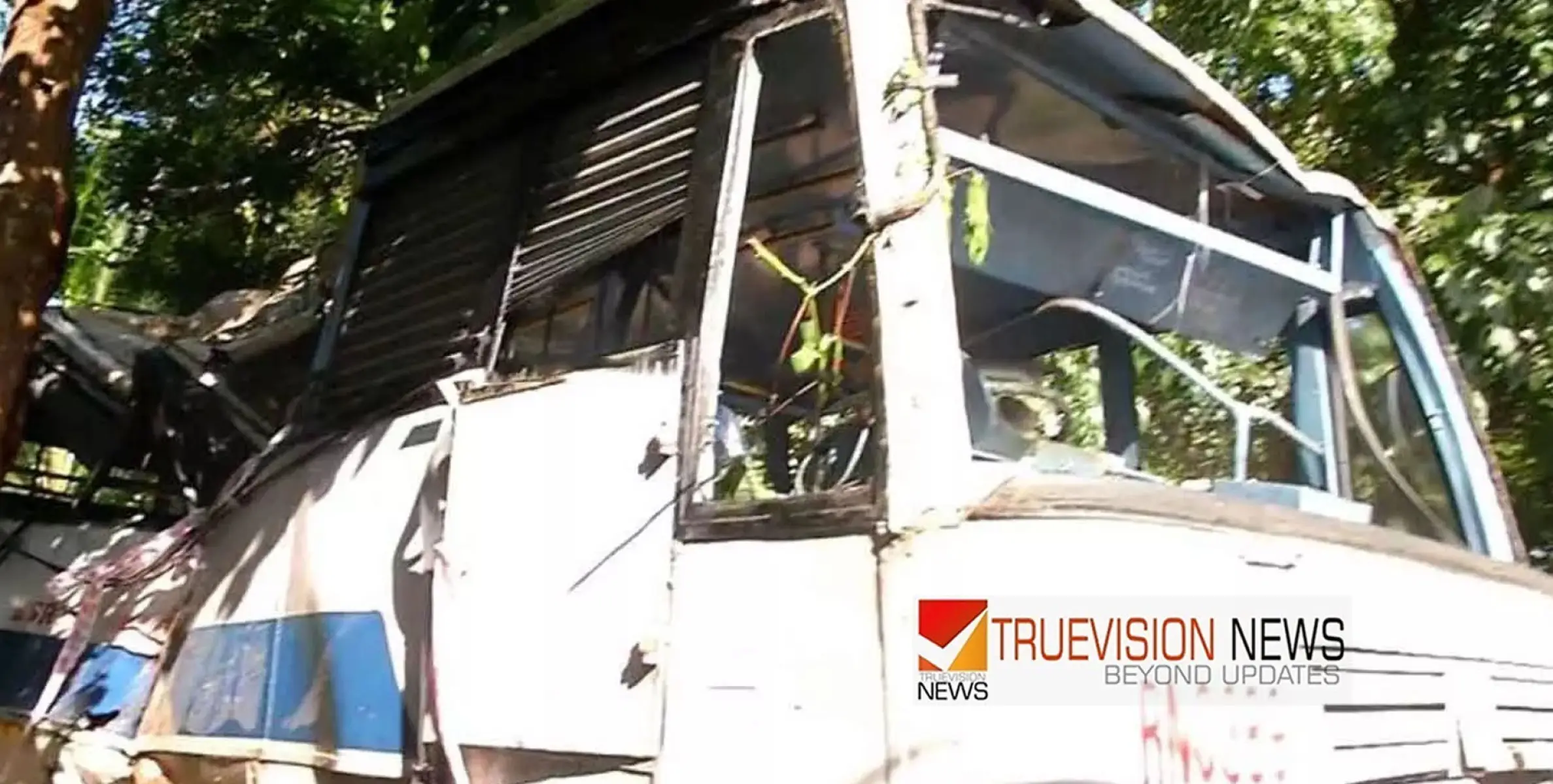 #ksrtcbusaccident | തിരുവമ്പാടി ബസ് അപകടത്തിൽ മരിച്ചവർക്ക് 10 ലക്ഷം രൂപ നഷ്ടപരിഹാരം; പരിക്കേറ്റവരുടെ ചികിത്സാ ചിലവ് സർക്കാർ ഏറ്റെടുക്കും 