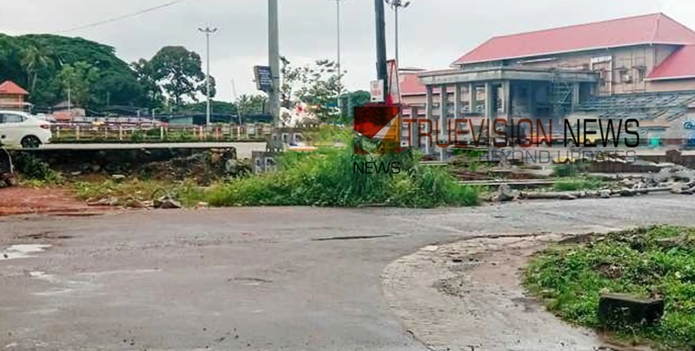 #Autodrivers | പ്രതിഷേധം ശക്തം; ഫീസ് വർധനവിനെതിരെ വടകര റയിൽവെ സ്റ്റേഷൻ ബഹിഷ്‌കരിച്ച് ഓട്ടോഡ്രൈവർമാർ