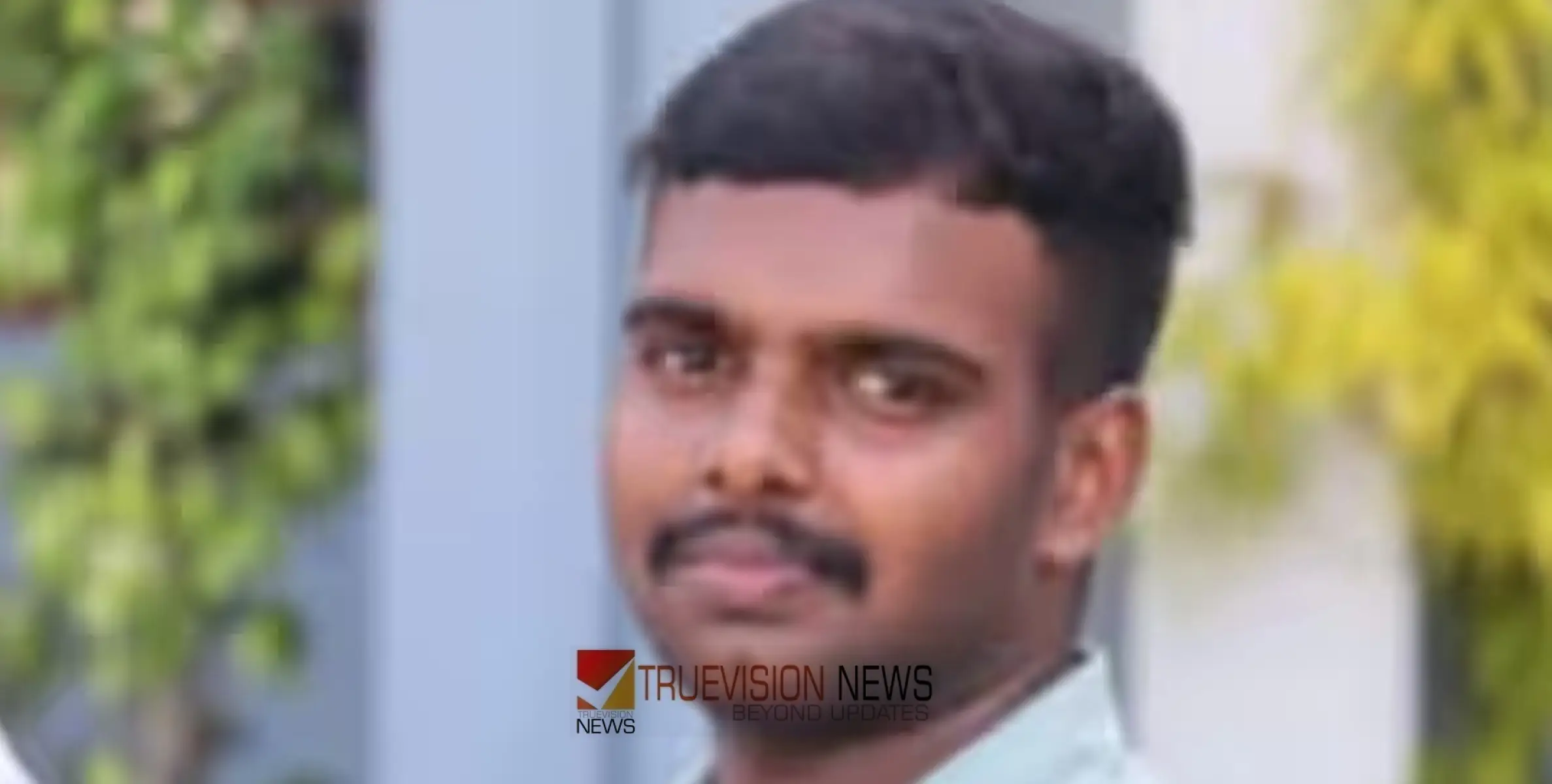 #Accident | സ്കൂട്ടറും ഓട്ടോറിക്ഷയും കൂട്ടിയിടിച്ച് അപകടം; പോളിടെക്നിക് വിദ്യാർത്ഥി മരിച്ചു