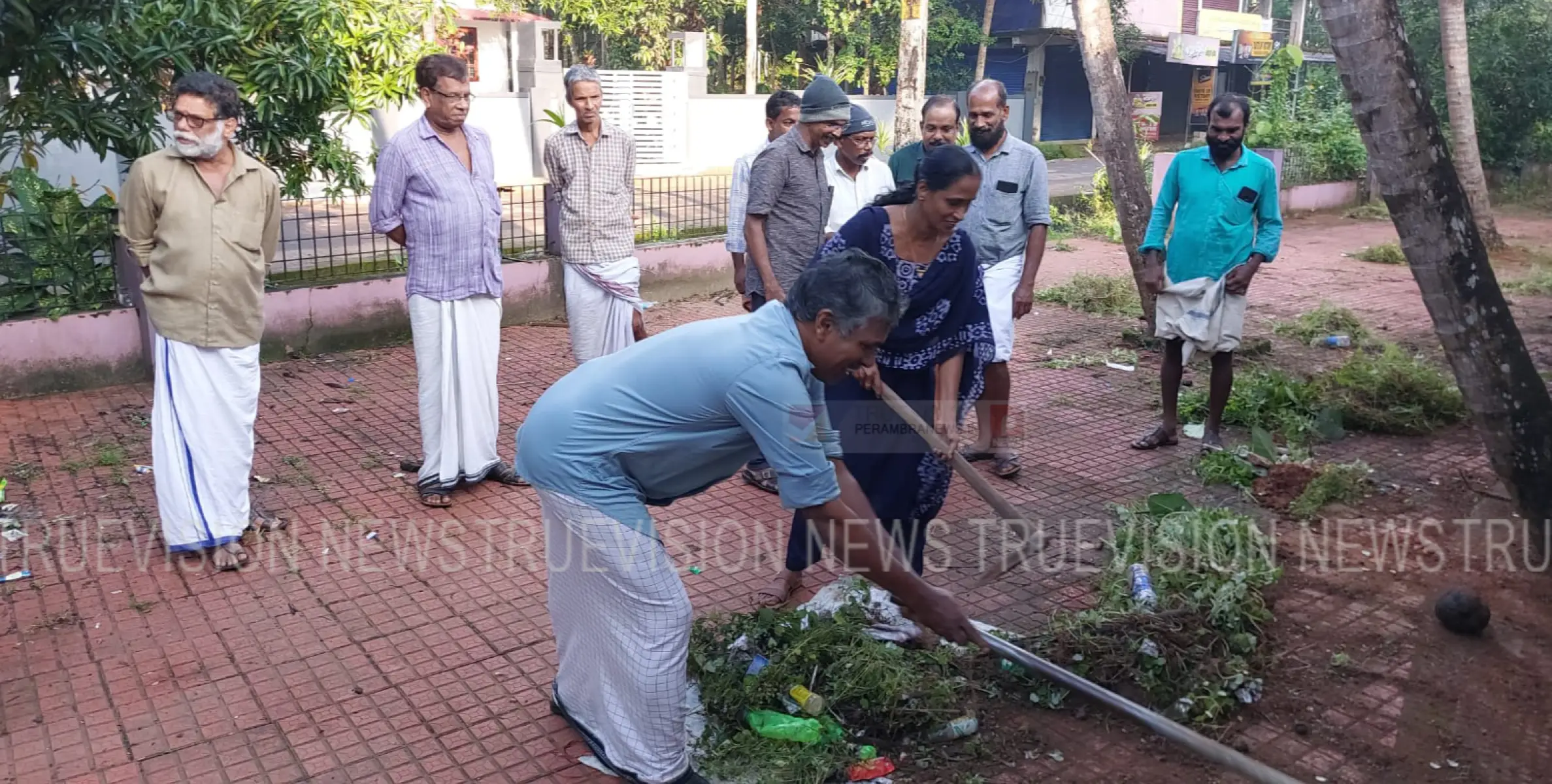    എരവട്ടൂര്‍ കനാല്‍മുക്ക് ടൗണ്‍ ശുചീകരണ പ്രവര്‍ത്തനം നടന്നു