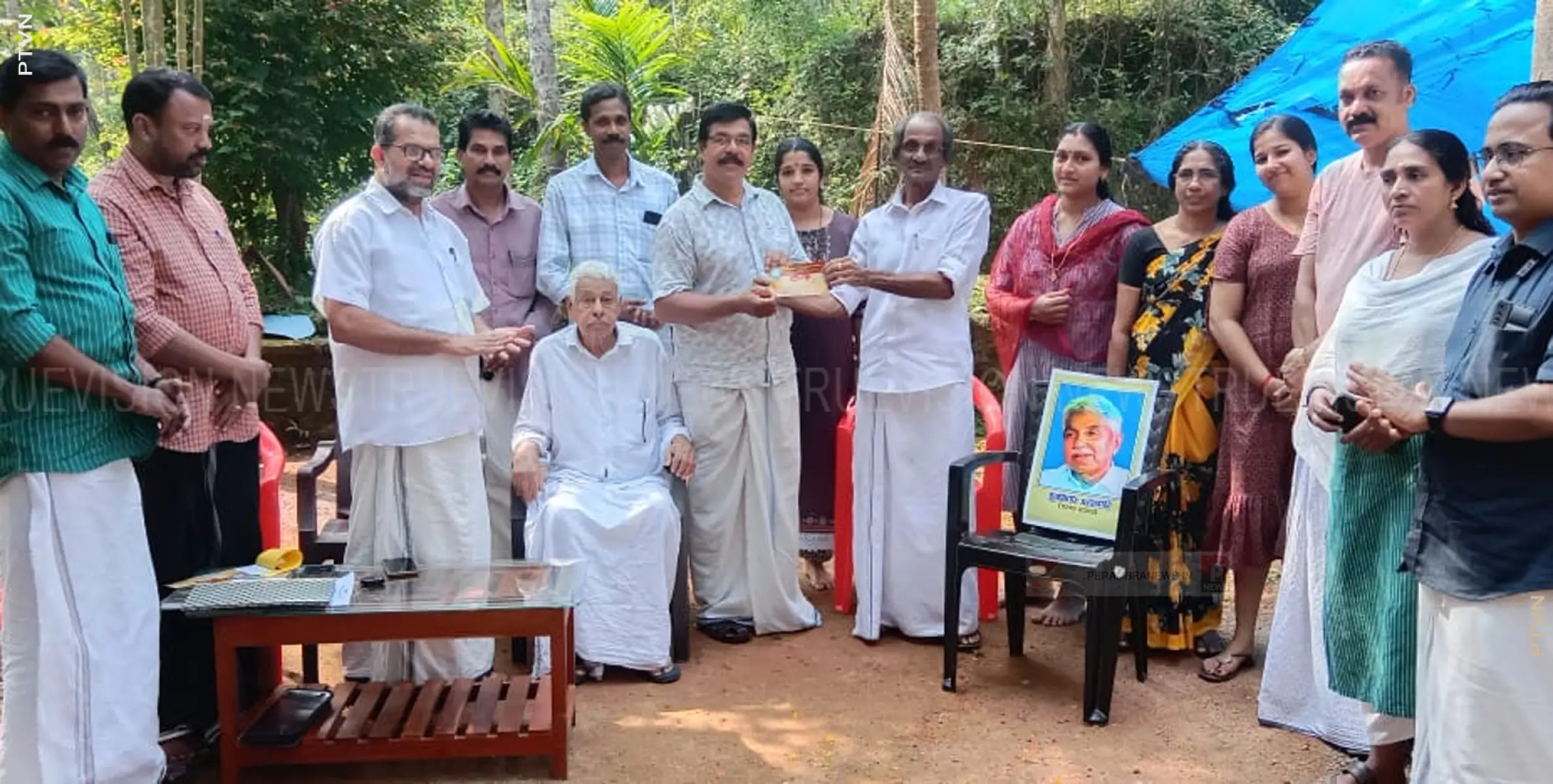 ഉമ്മന്‍ ചാണ്ടി റിലീഫ് ആന്റ് മെമ്മോറിയല്‍ ആക്ടിവിറ്റീസ് ഉമ്മന്‍ ചാണ്ടി ജന്മദിനം ആഘോഷിച്ചു