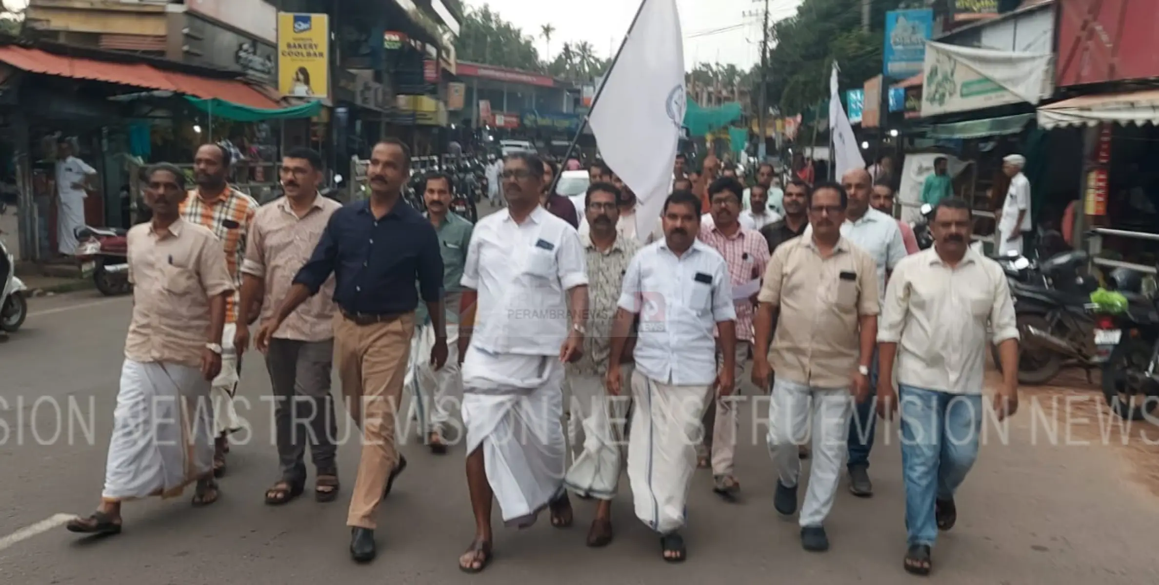 രാജ്ഭവന്‍ മാര്‍ച്ചിന് മുന്നോടിയായി നടത്തുന്ന വിളംബര ജാഥ നടന്നു 