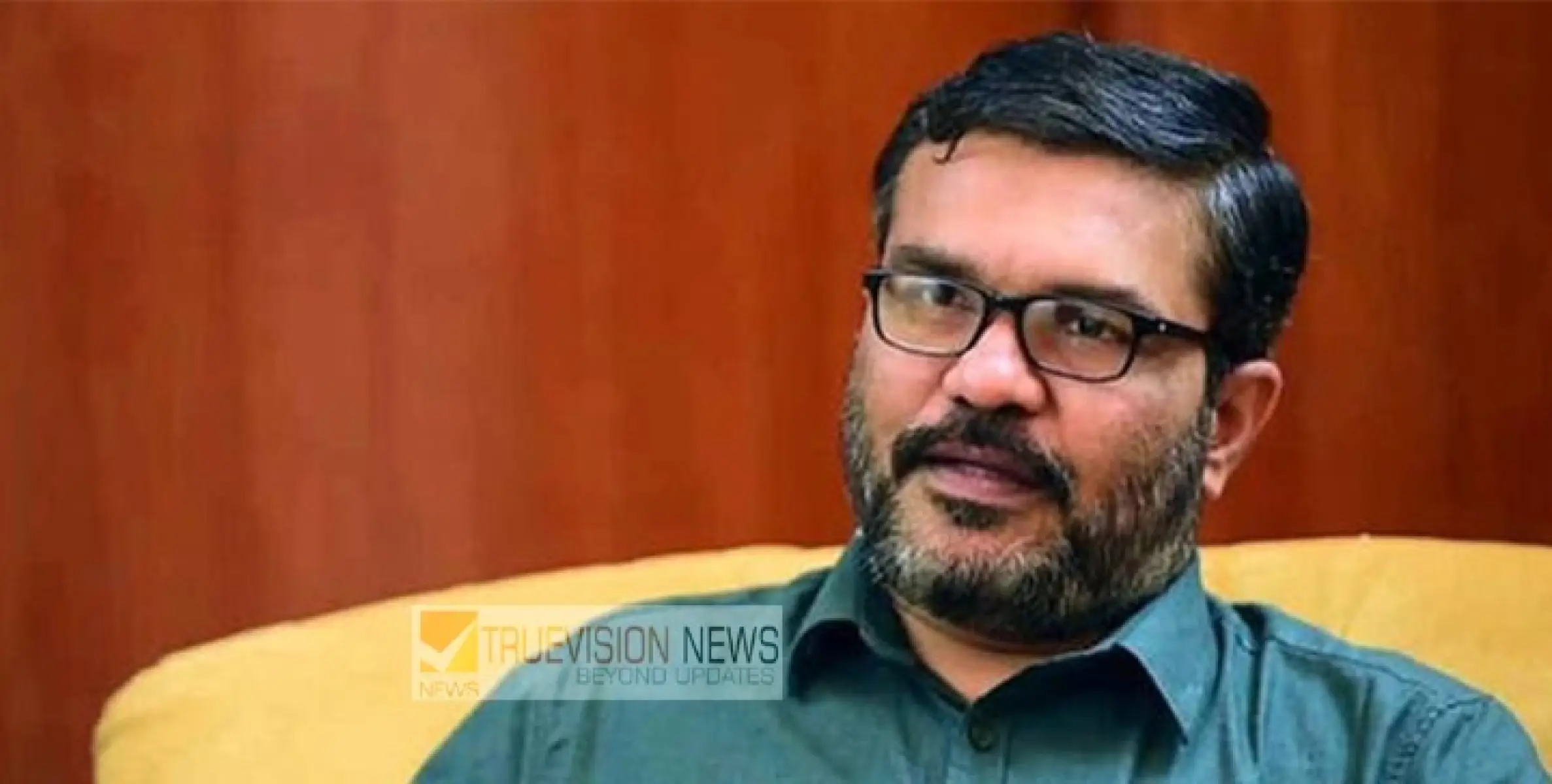 'വർഗീയതയുടെ കാളിയനാണ് സന്ദീപ്, കഴുത്തിലണിയാൻ കോൺഗ്രസിനേ കഴിയൂവെന്ന് മന്ത്രി എം.ബി രാജേഷ്