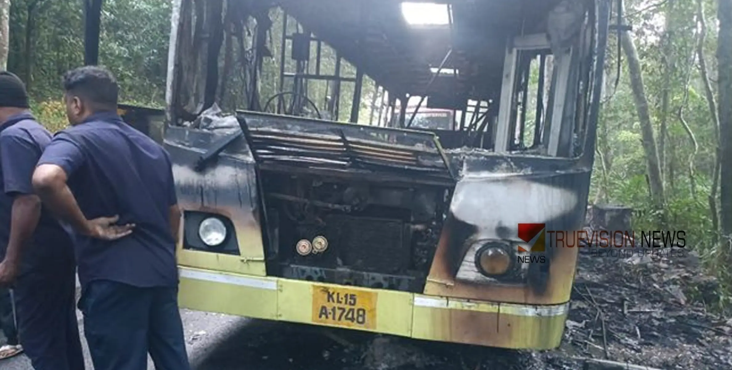 #fire | ഓടിക്കൊണ്ടിരുന്ന കെഎസ്‌ആർടിസി ബസിന് തീ പിടിച്ചു; ബസ് പൂർണമായും കത്തി നശിച്ചു 