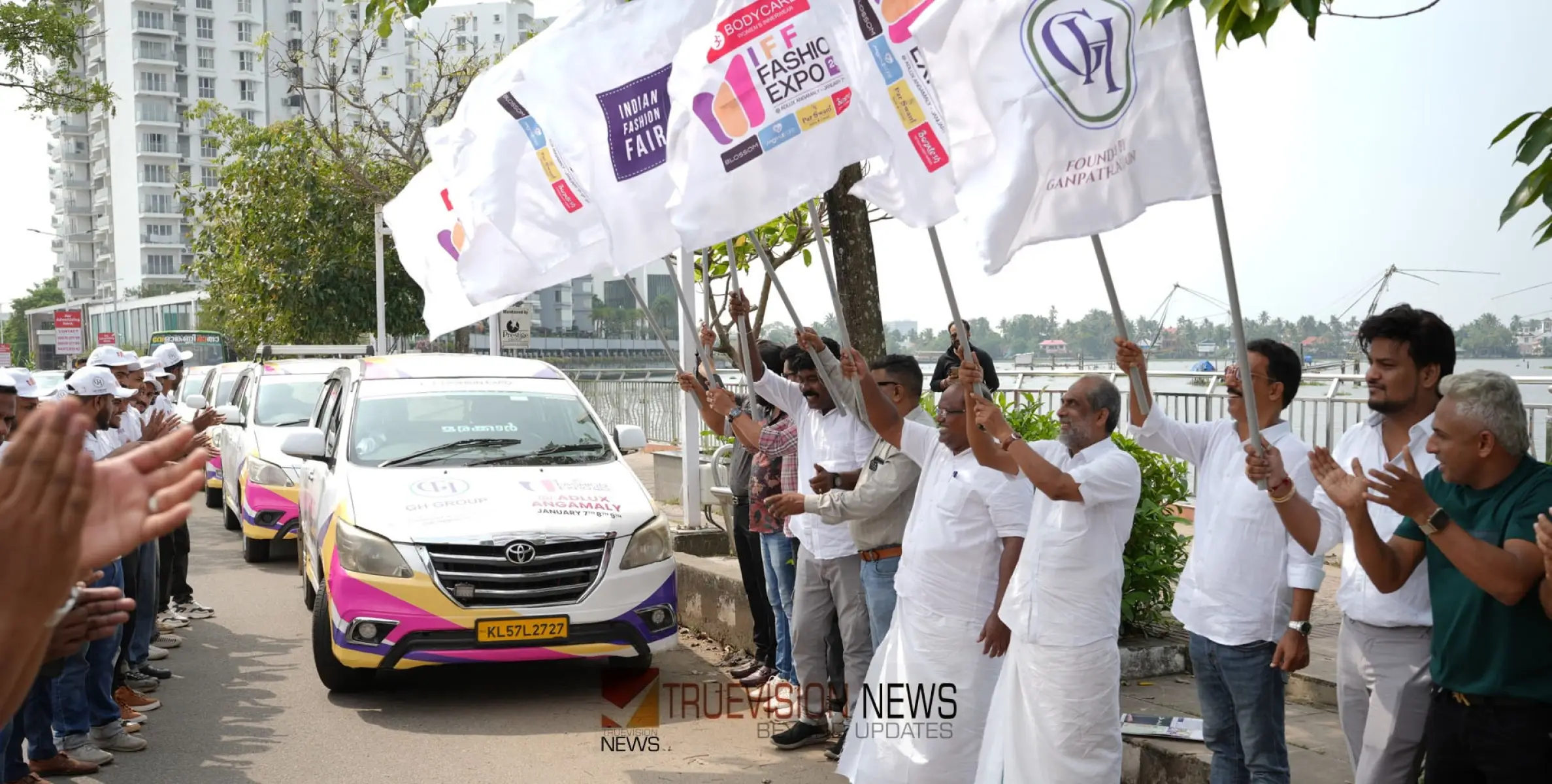 #IFFFashionExpo | ഐ.എഫ്.എഫ് ഫാഷൻ എക്സ്പോ 2025ന്റെ ക്യാമ്പയിൻ കൊച്ചി മറൈൻ ഡ്രൈവിൽ