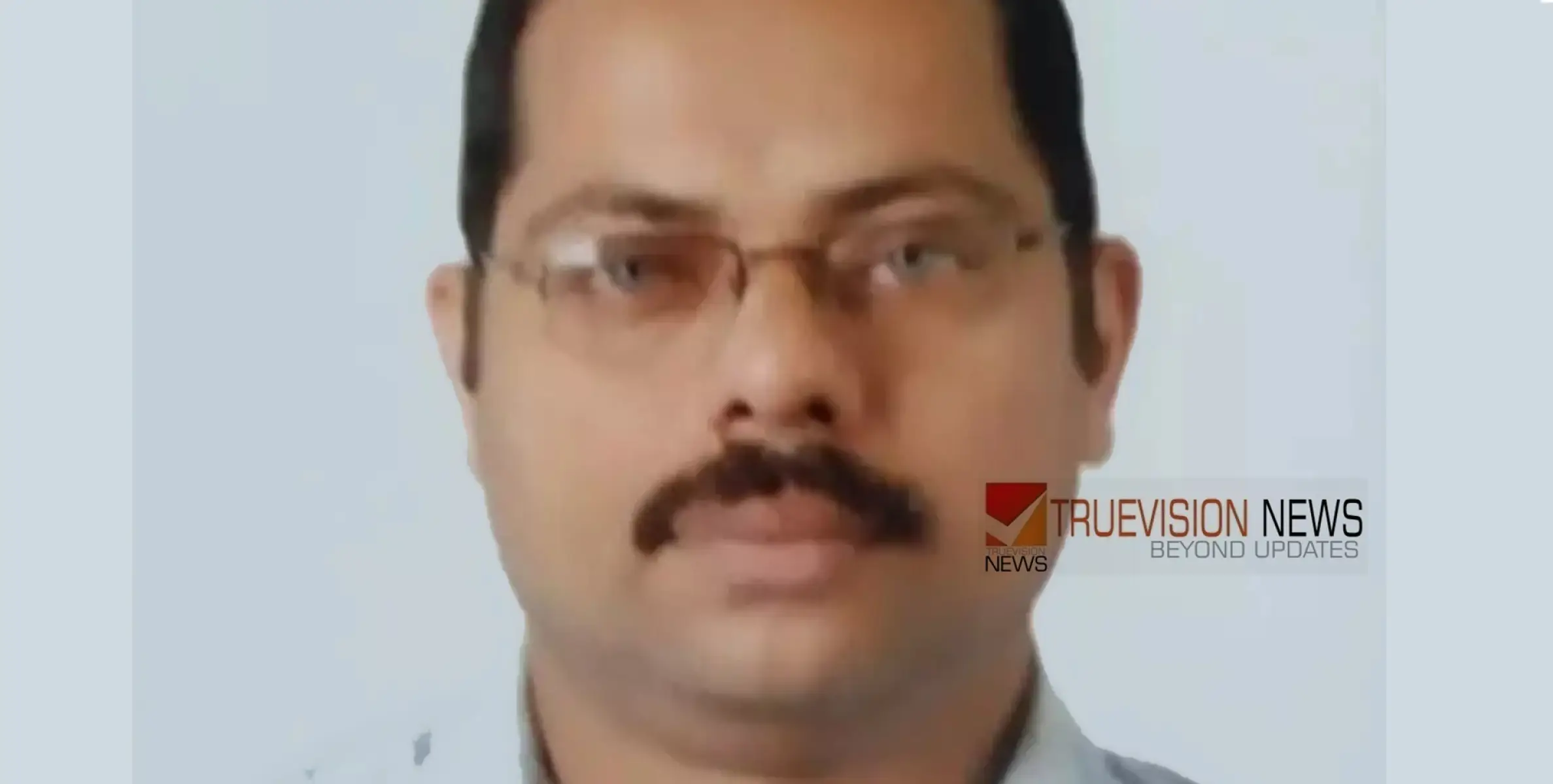 #suicide |   കട്ടപ്പനയിൽ ആത്മഹത്യ ചെയ്ത സാബുവിന്റെ മൃതദേഹം വീട്ടിലെത്തിച്ചു