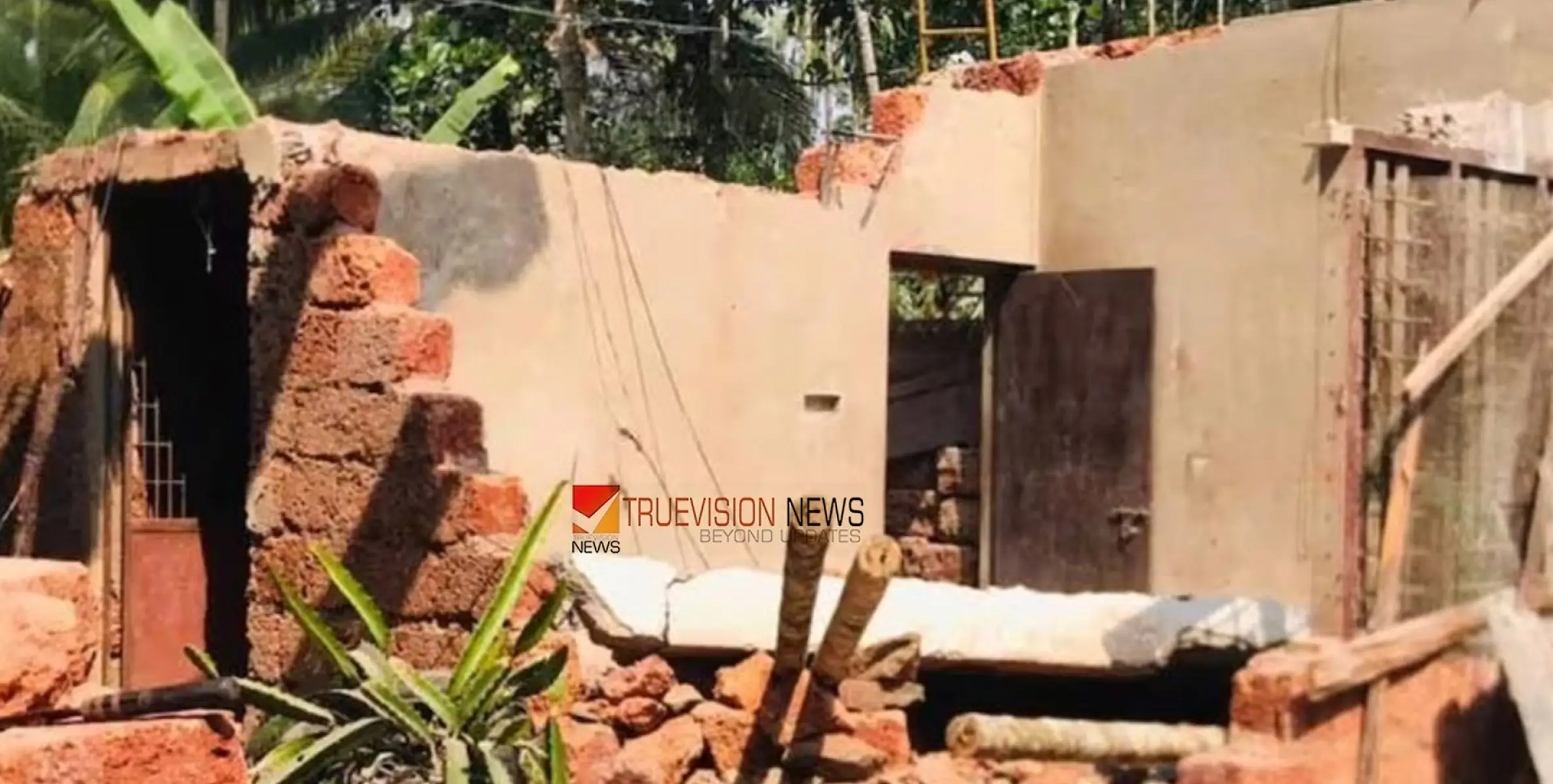 #death | കോഴിക്കോട് കോൺക്രീറ്റ് സ്ലാബ് തകർന്നുവീണ് അതിഥി തൊഴിലാളി മരിച്ചു; അപകടം ജോലിക്കിടെ 