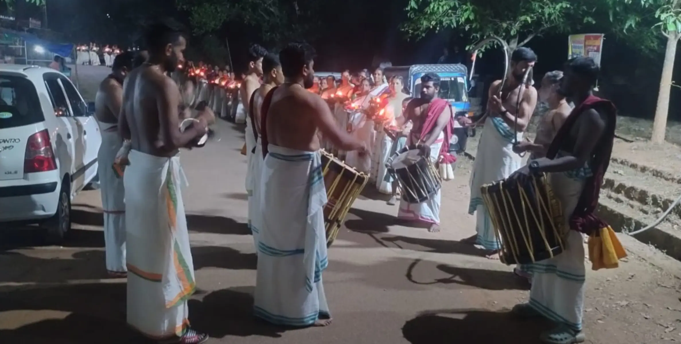 കേളകം ശ്രീ മൂർച്ഛിലക്കാട്ട് മഹാദേവീ ക്ഷേത്രത്തിൽ മണ്ഡലമഹോത്സവ സമാപന   ചടങ്ങുകൾ നടന്നു