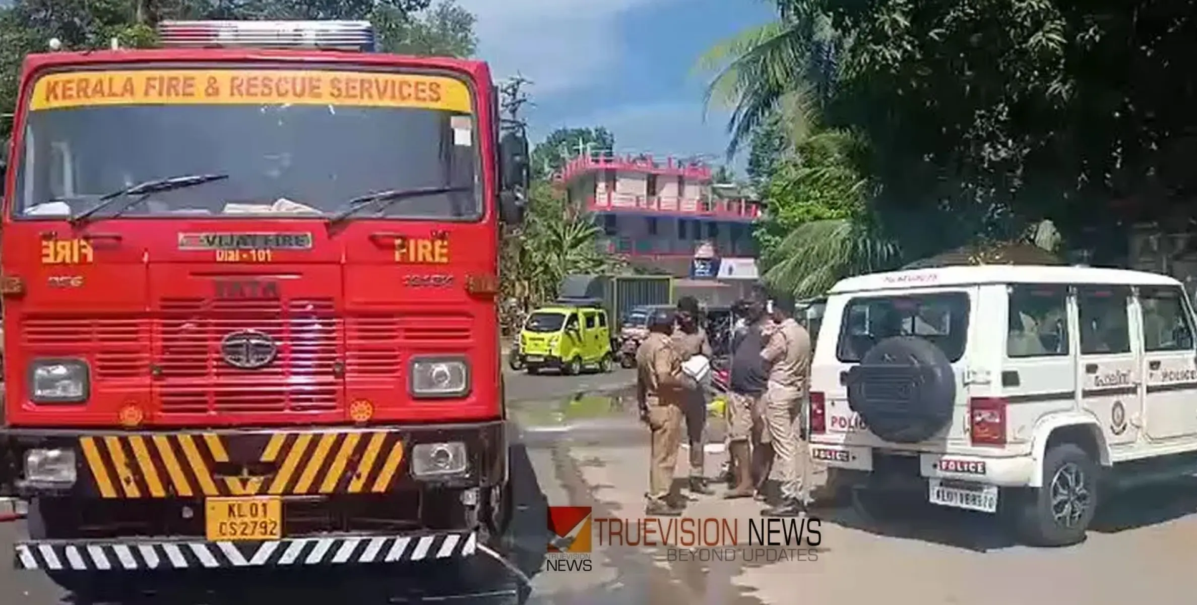 #accident | സ്കൂട്ടറിൽ ലോറി തട്ടി റോഡിൽവീണ് യാത്രികൻ; ചക്രം തലയിലൂടെ കയറിയിറങ്ങി ദാരുണാന്ത്യം