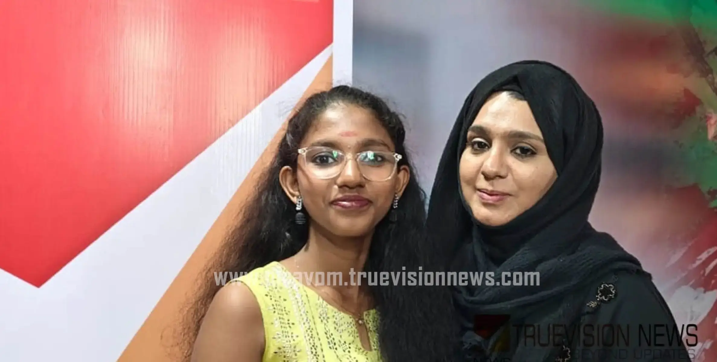 #keralaschoolkalolsavam2025 | പാട്ട് വീടിന് അറേബ്യൻ ഈണവും വൈഗയ്ക്ക് ഗുരുവായി ഫൗസിയും