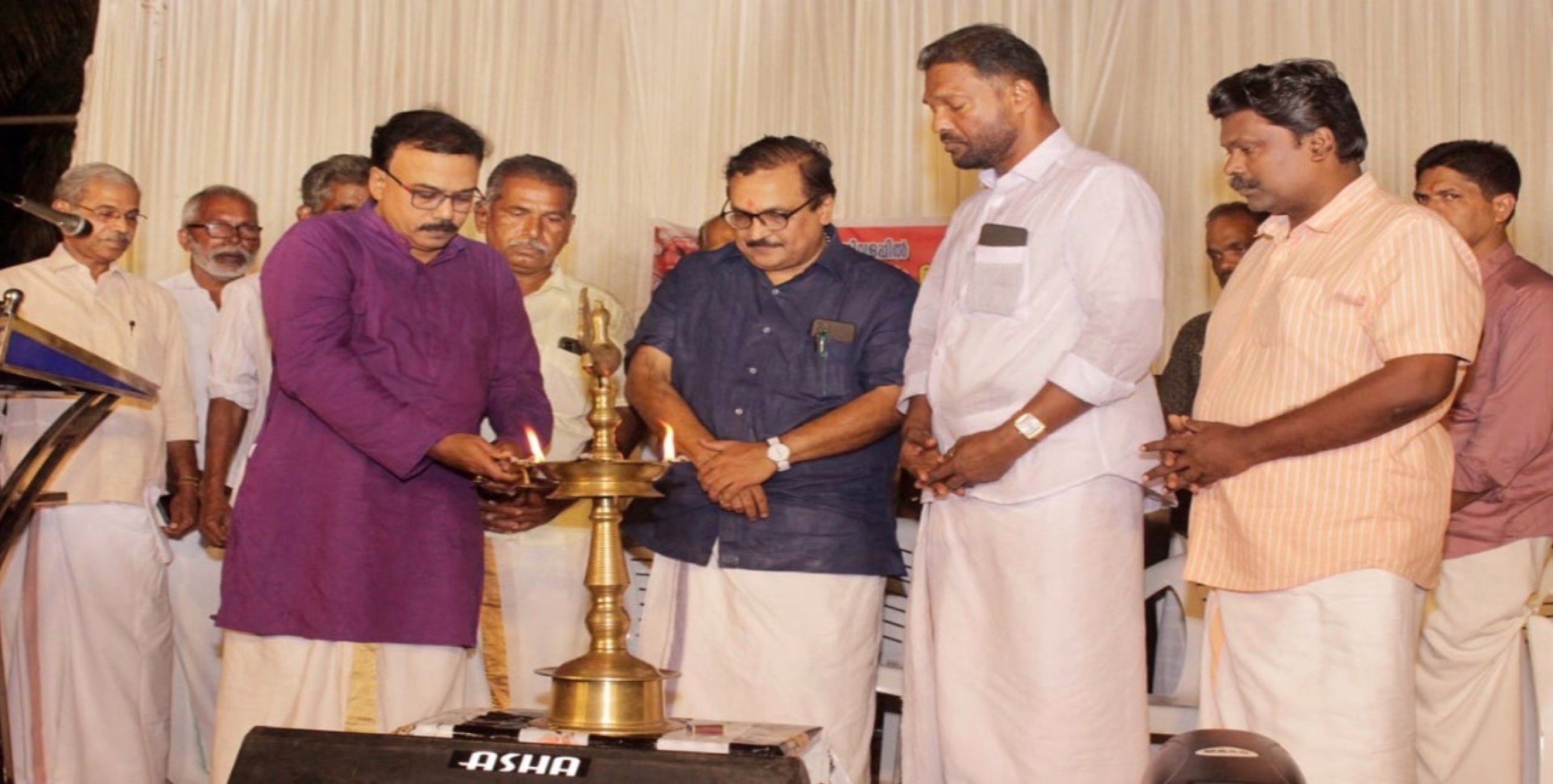 അയനിക്കാട് എരഞ്ഞിവളപ്പിൽ ഭഗവതി ക്ഷേത്രം തിറ മഹോത്സവം : സാംകാരികയോഗം ഉദ്ഘാടനം ചെയ്ത് അദ്ധ്യാത്മിക പ്രഭാഷകൻ പിയൂഷ് നമ്പൂതിരിപ്പാട്