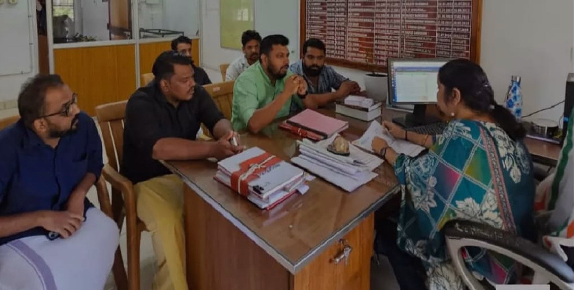 തിക്കോടി ഡ്രൈവിംഗ് ബീച്ച് അപകടം തഹസിൽദാർക്ക് നിവേദനം നൽകി യൂത്ത് കോൺഗ്രസ്സ്