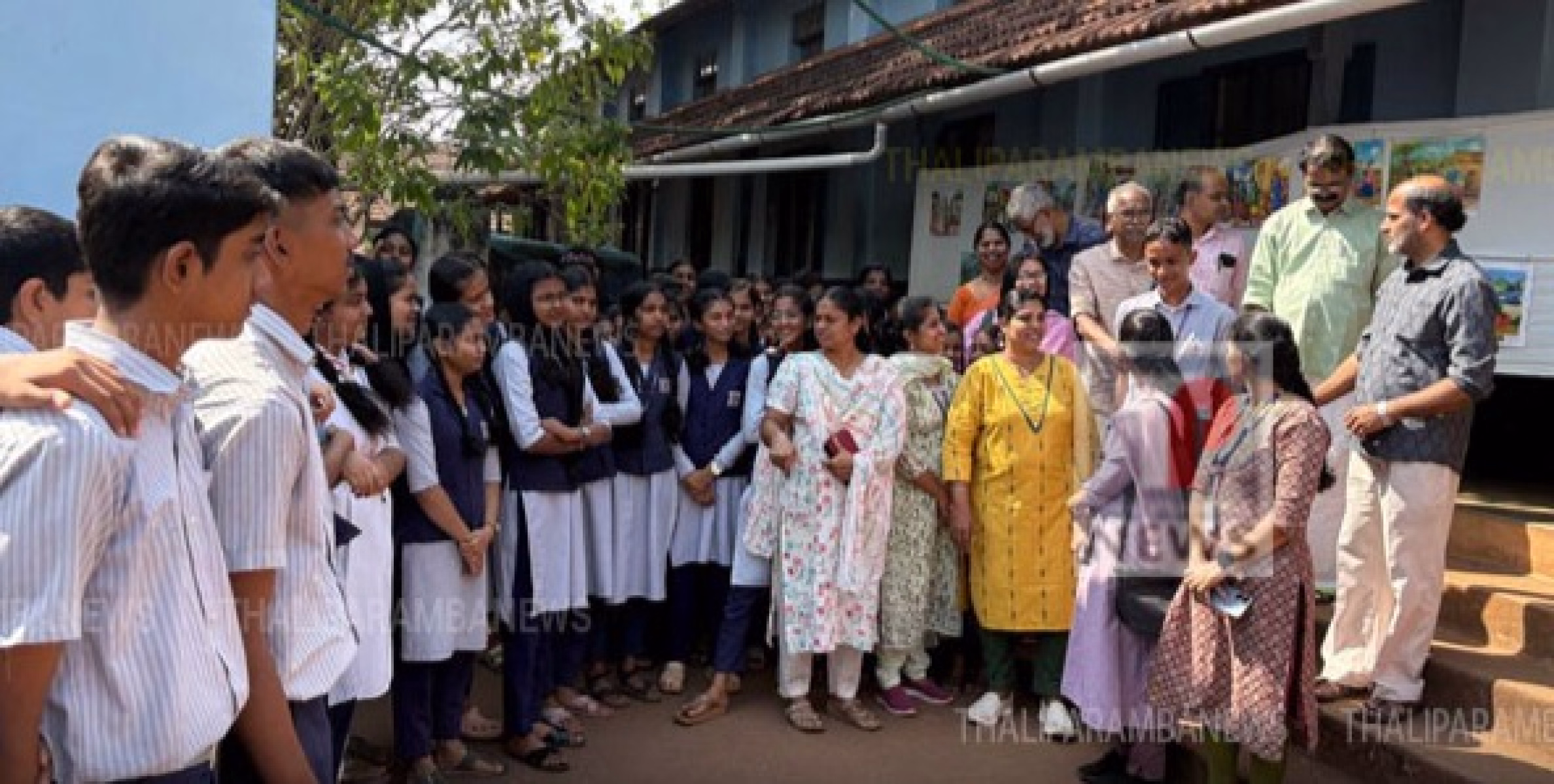 ആന്തൂർ നഗരസഭ ശുചിത്വ സംസ്കാര സന്ദേശ ചിത്ര പ്രദർശ്ശനം സംഘടിപ്പിച്ചു