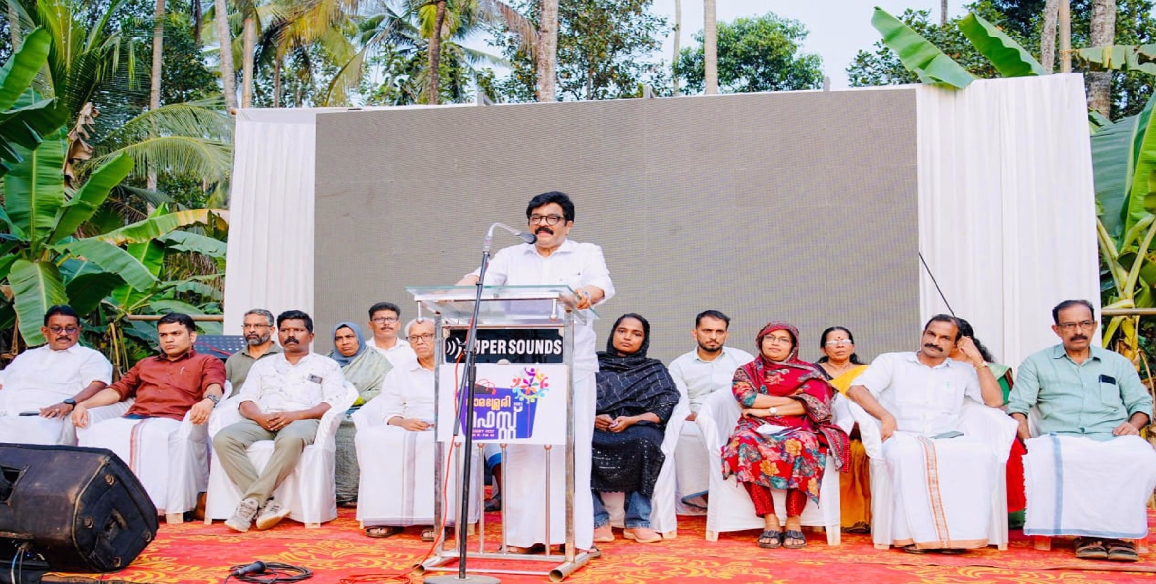 നാട്ടുത്സവമായി ഓമശ്ശേരി ഫെസ്റ്റ്‌: ആവേശം വിതറി കുടുംബോത്സവം 