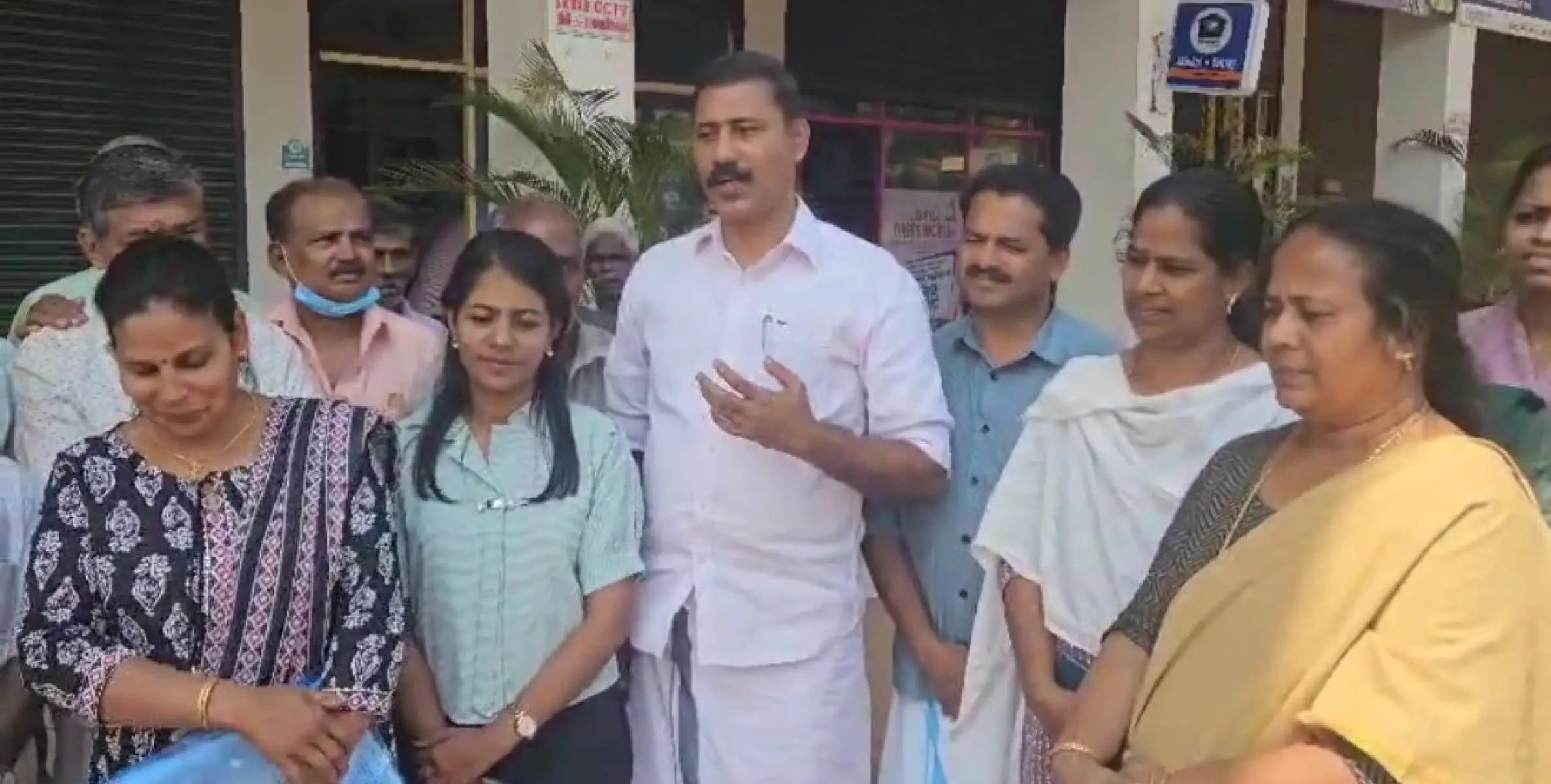 കണിച്ചാർ ഗ്രാമപഞ്ചായത്തിലെ വയോജനങ്ങളുടെ സ്നേഹയാത്രക്ക് തുടക്കമായി