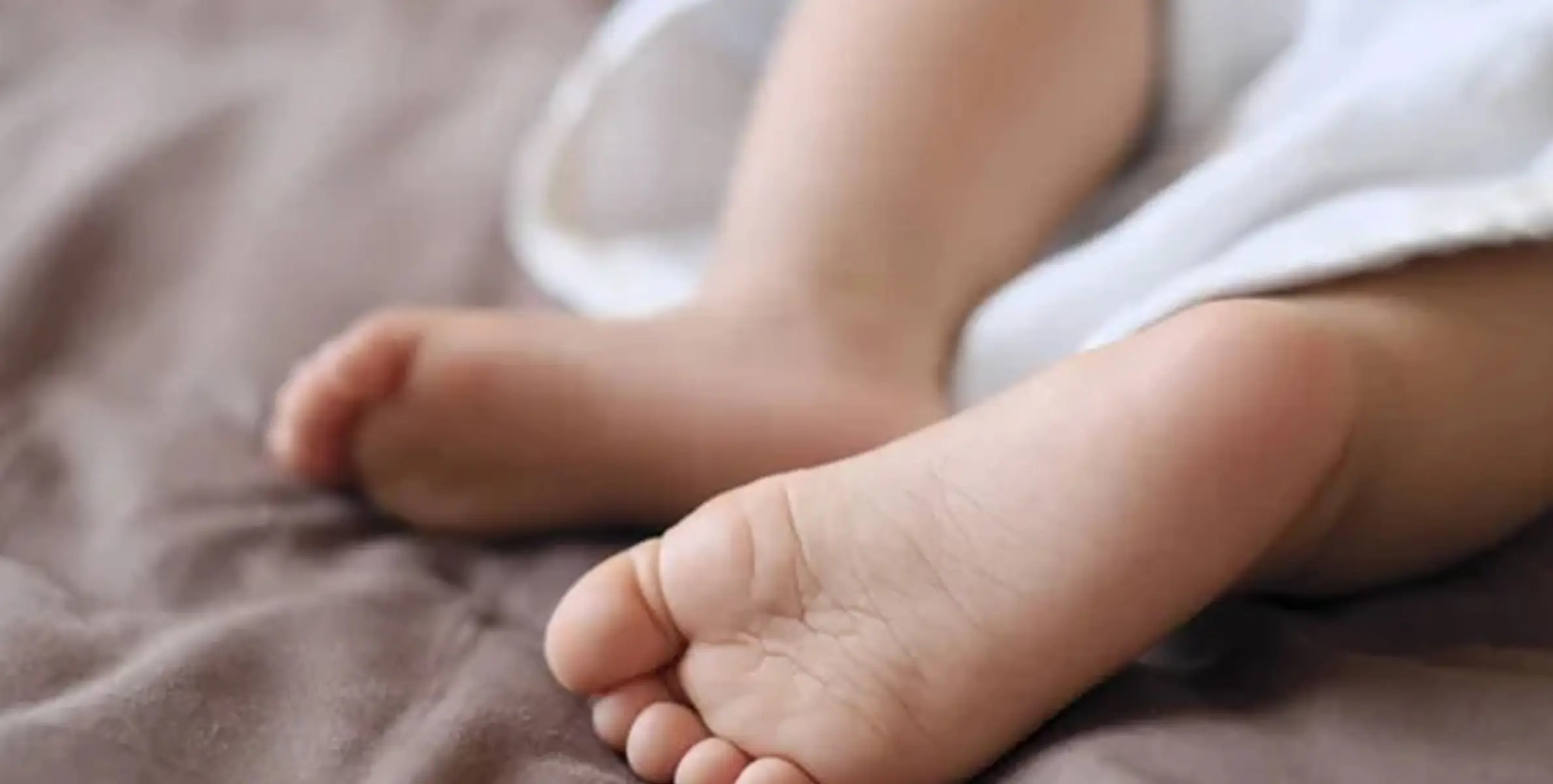 കാതുകുത്താനായി അനസ്തേഷ്യ നൽകിയ കുഞ്ഞ് മരിച്ചു; ഡോക്ടർക്കെതിരെ ആരോപണവുമായി കുടുംബം