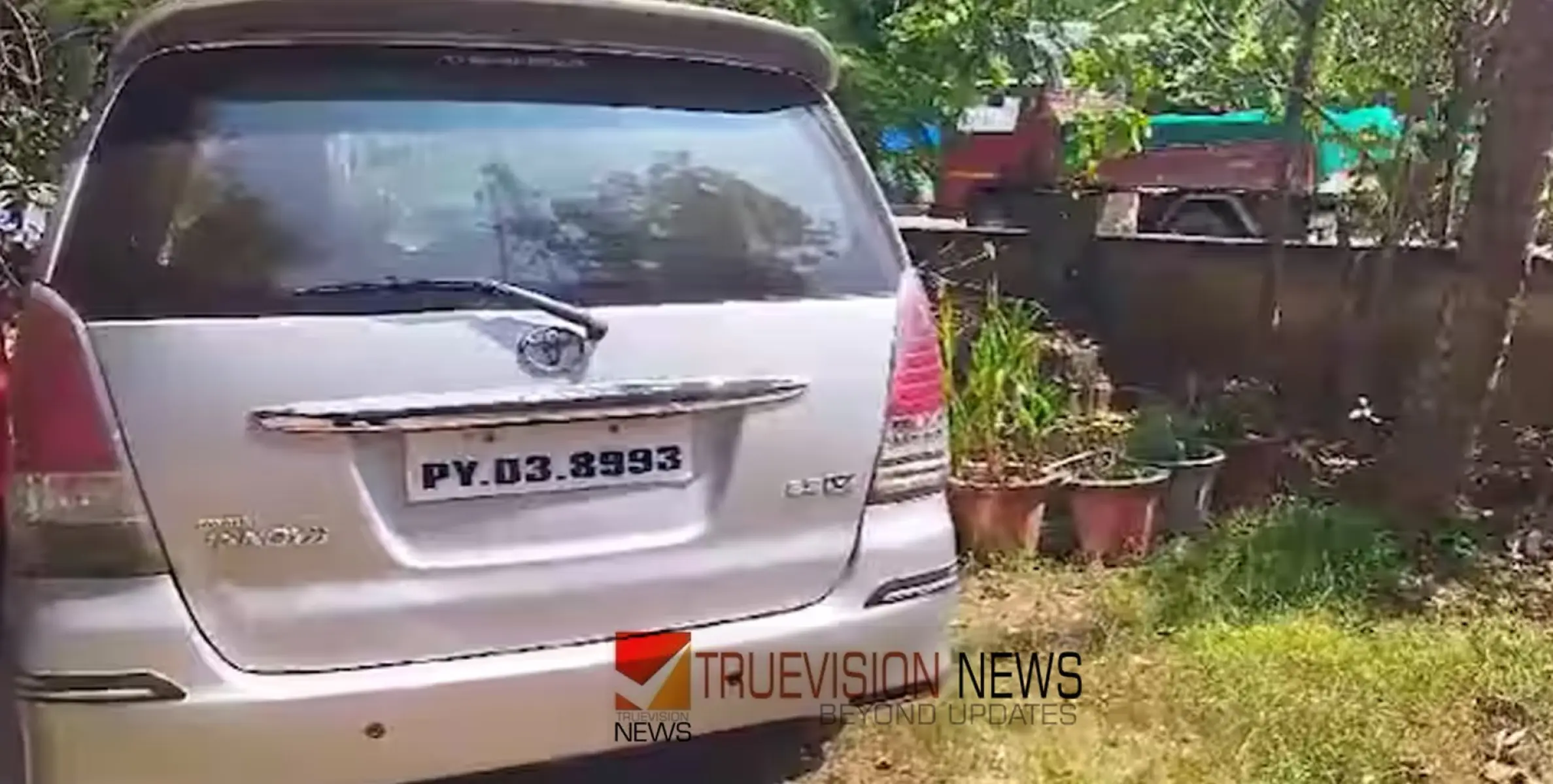 കോഴിക്കോട് എടച്ചേരിയിൽ സ്കൂട്ടർ യാത്രക്കാരിയെ ഇടിച്ചു തെറിപ്പിച്ച ശേഷം കാർ നിർത്താതെ പോയ സംഭവം; കണ്ണൂർ സ്വദേശിയായ ഡ്രൈവർ അറസ്റ്റിൽ
