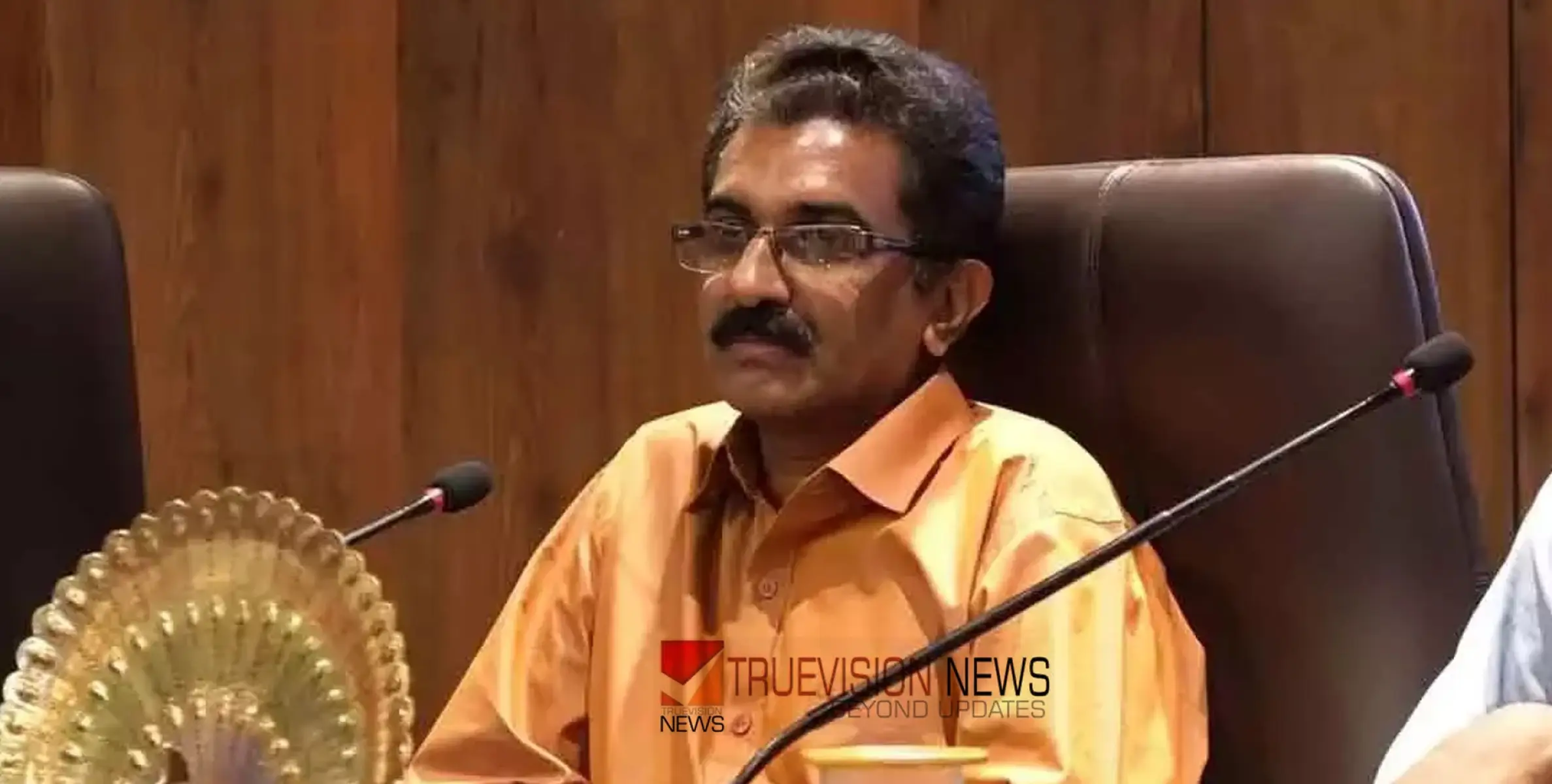 എ.ഡി.എം നവീൻ ബാബുവിനെതിരെ പരാതികളൊന്നും ലഭിച്ചിട്ടില്ലെന്ന് റവന്യൂ വകുപ്പ്; വിവരാവകാശ രേഖ പുറത്ത്