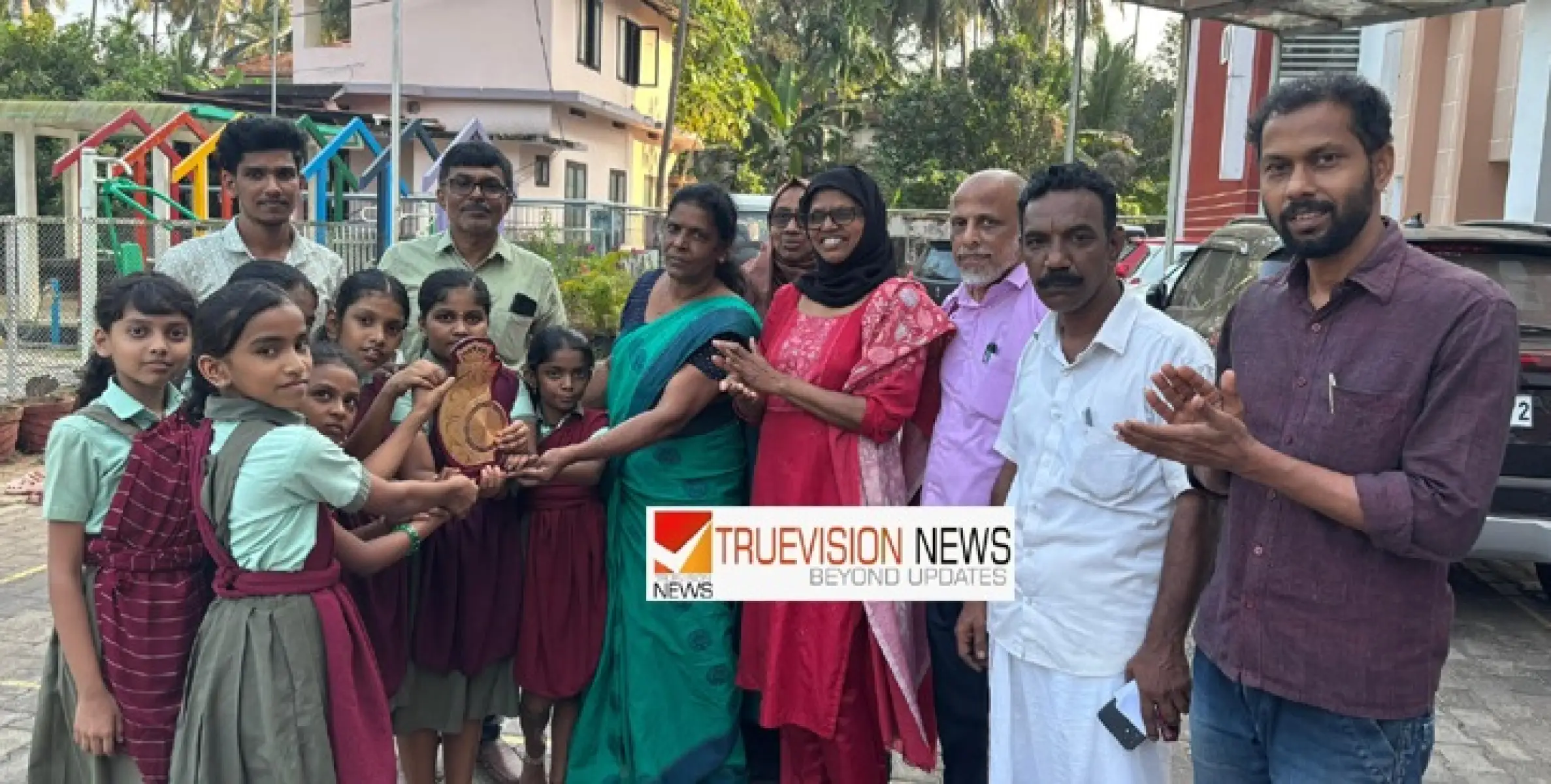 മാലിന്യ മുക്ത നവകേരളം ; ചമ്പാട് എൽപി സ്കൂൾ വിദ്യാർത്ഥിനികൾ അവതരിപ്പിച്ച നൃത്തശിൽപ്പം ശ്രദ്ധേയമായി