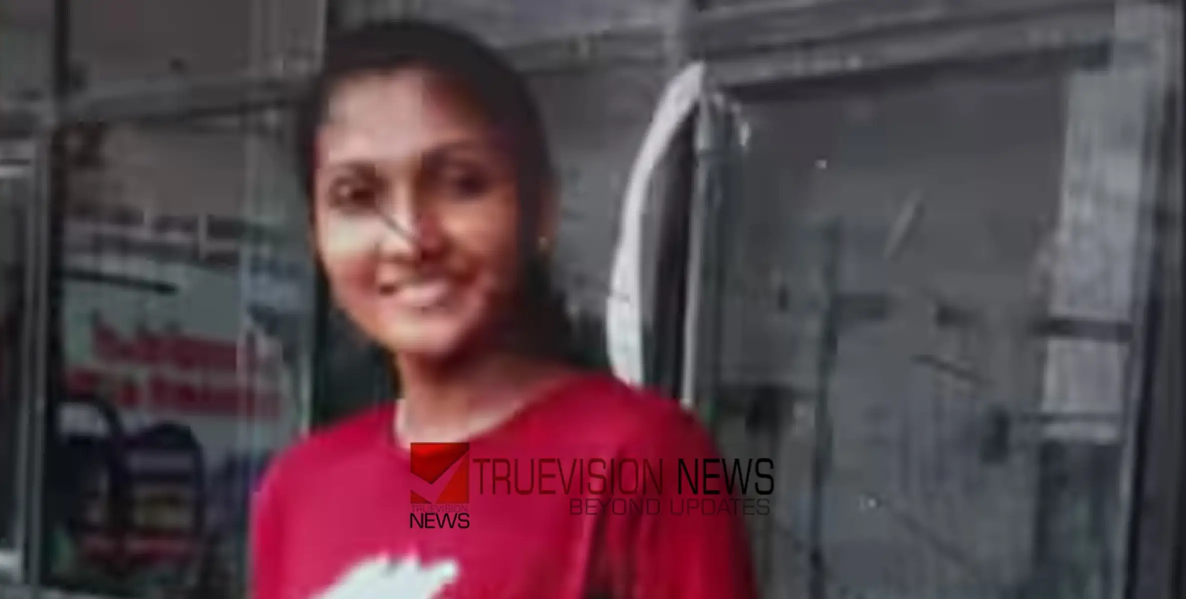 പത്തനംതിട്ടയിൽ 19-കാരിയെ മുറിക്കുള്ളിൽ തൂങ്ങിമരിച്ച നിലയിൽ കണ്ടെത്തി