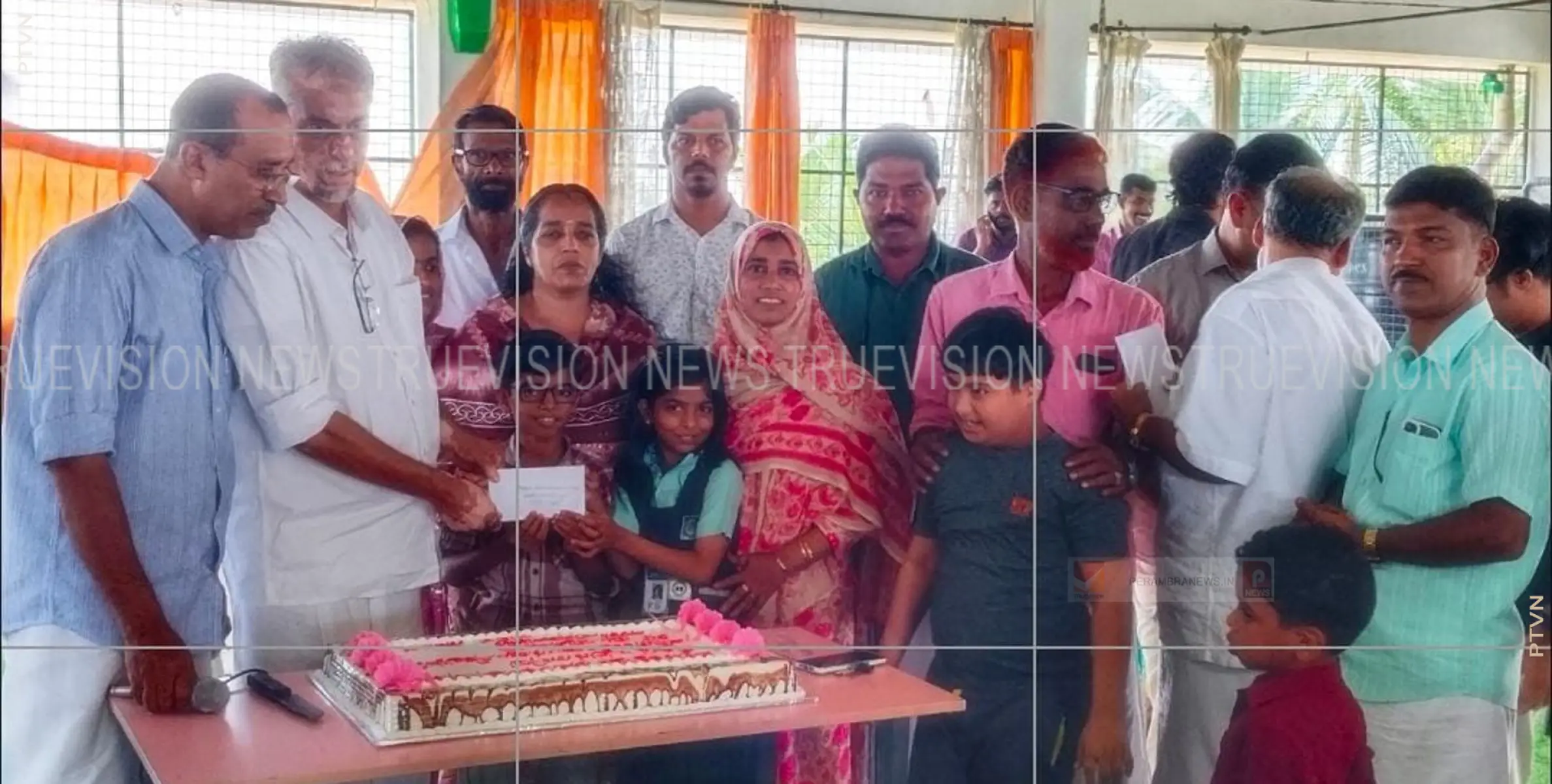 കടിയങ്ങാട് തണല്‍ -കരുണ സന്ദര്‍ശിച്ച് വിദ്യാര്‍ത്ഥികള്‍