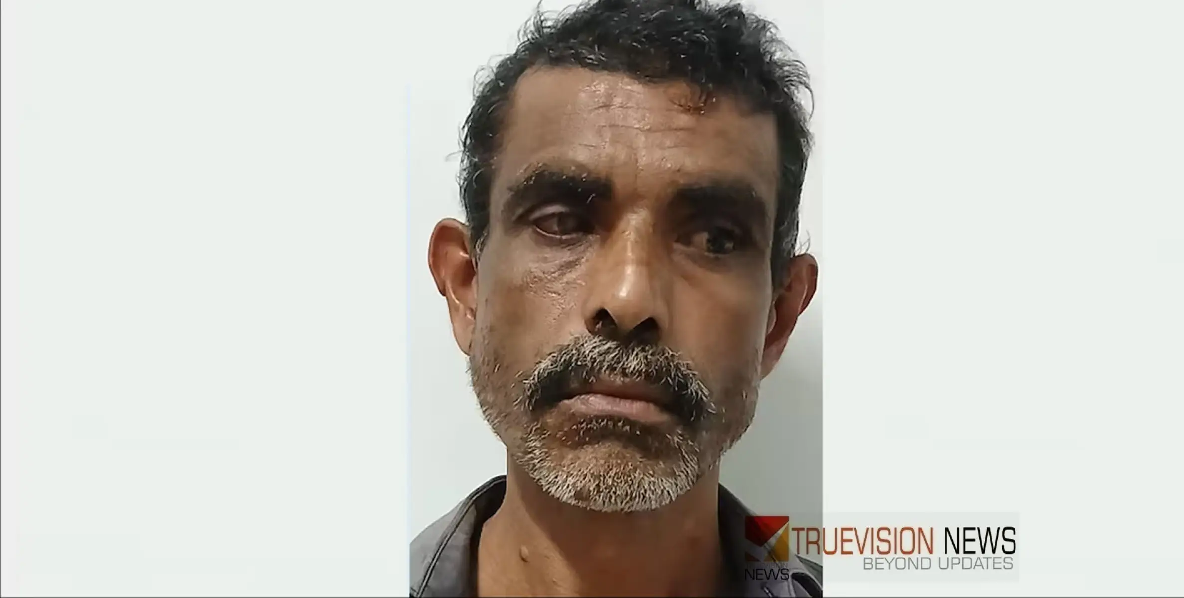 മദ്യപാനത്തിനിടെ തർക്കം; യുവാവിന് നേരെ ആസിഡ് ഒഴിച്ച് അമ്മാവൻ,പൊള്ളലേറ്റ യുവാവ് വെന്റിലേറ്ററിൽ