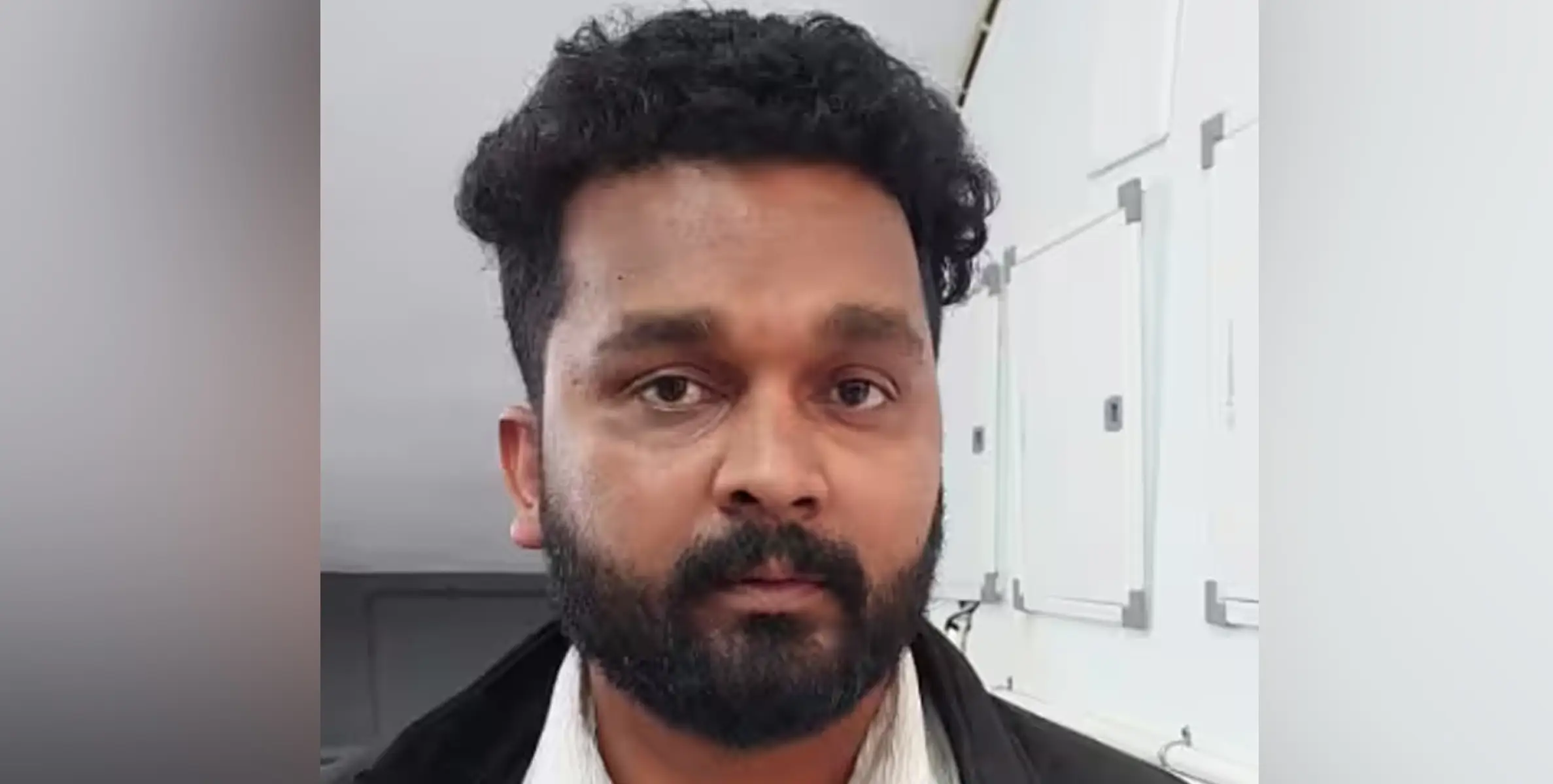 സൗജന്യമായി വീട് നിര്‍മിച്ചു നല്‍കാമെന്ന് വാഗ്ദാനം ചെയ്ത് ജിസ്‌ട്രേഷന്‍ ഫീസ് എന്ന തരത്തില്‍ പലരില്‍ നിന്നും ലക്ഷങ്ങള്‍ കൈക്കലാക്കി മുങ്ങിയ പ്രതിയെ പൊലീസ് അറസ്റ്റ് ചെയ്തു.