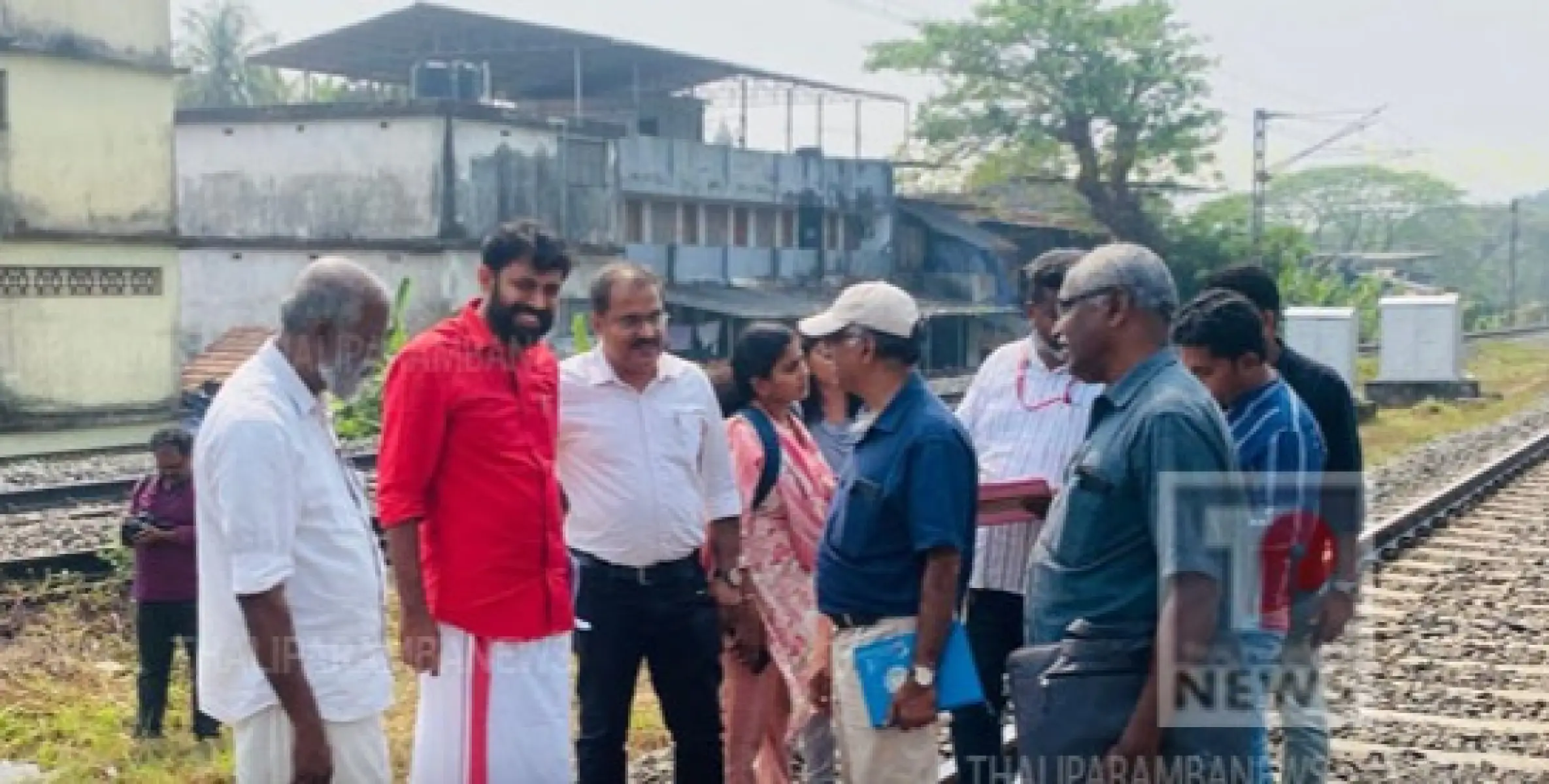 പഴയങ്ങാടി റെയിൽവേ അടിപ്പാത: ഓക്ടോബറിൽ പ്രവൃത്തി ആരംഭിക്കും; ഉന്നത ഉദ്യോഗസ്ഥർ സന്ദർശിച്ചു