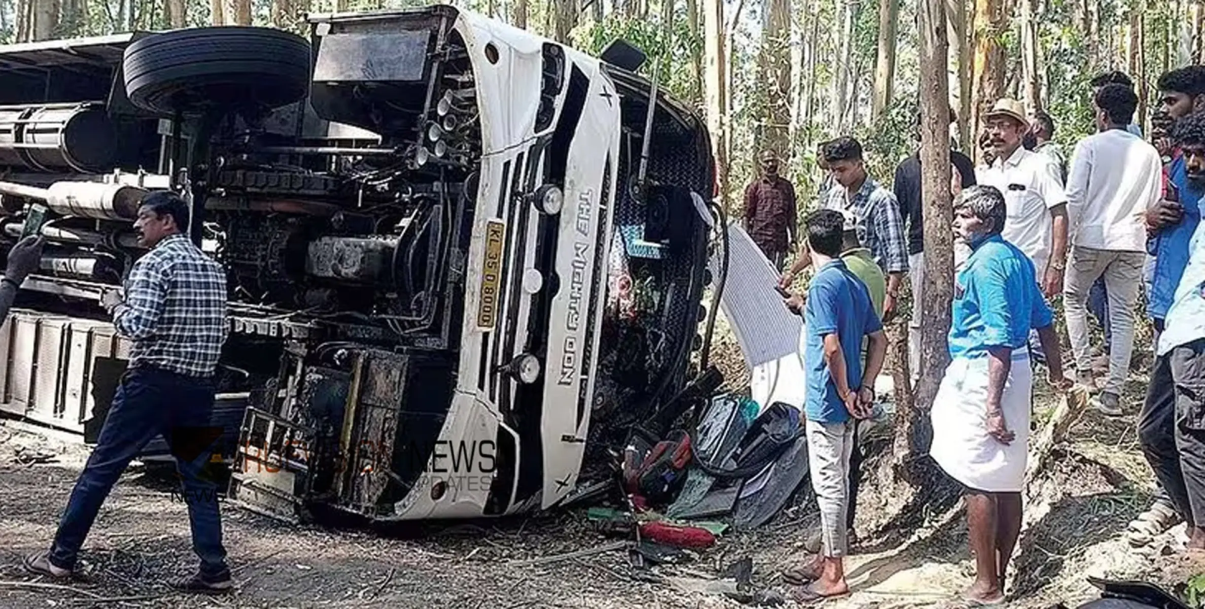 പൊലിഞ്ഞത് മൂന്ന് ജീവനുകൾ, മാട്ടുപ്പെട്ടി ടൂറിസ്റ്റ് ബസ് അപകടം: ബസ് ഡ്രൈവർക്കെതിരെ കേസെടുത്ത് പൊലീസ്