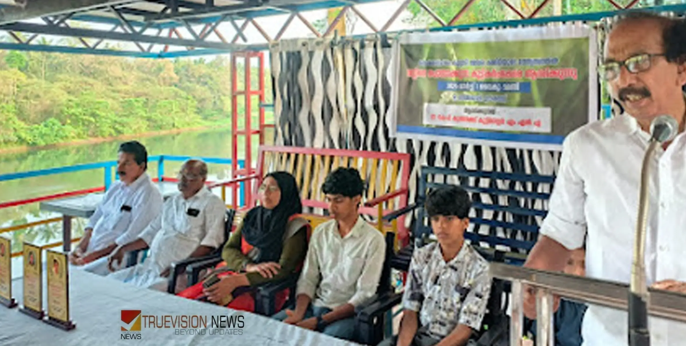 കുട്ടിക്കര്‍ഷകർക്ക്  അനുമോദനം; പച്ചക്കറികൃഷിയിലൂടെ വീട്ടുവളപ്പില്‍ നൂറ് മേനി വിളയിച്ച് വിദ്യാർത്ഥികൾ 