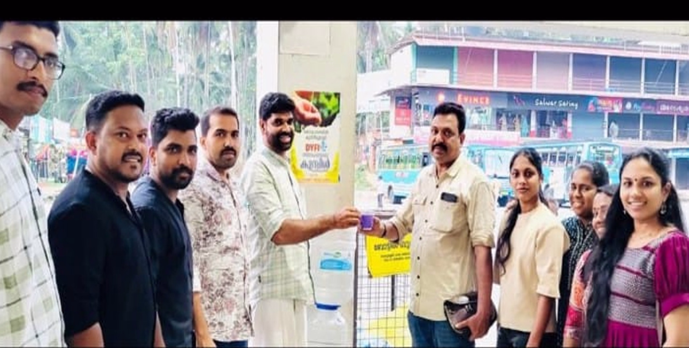കൊടും വേനലില്‍ കുടിനീരുമായി ഡിവൈഎഫ്ഐ