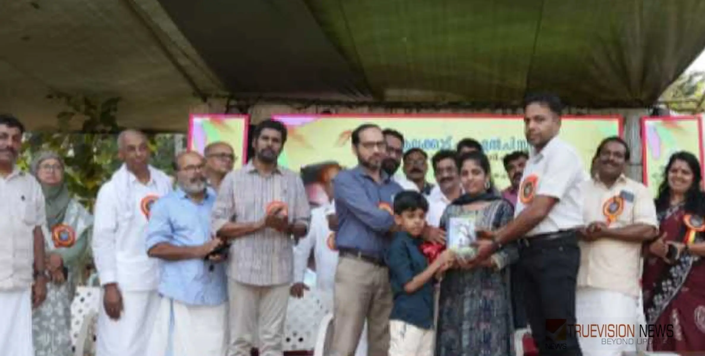 'കുറ്റ്യാടിപ്പുഴ'; ആദ്വിക് ദേവിൻ്റെ കവിതാ സമാഹാരം  പ്രകാശനം ചെയ്‌തു.