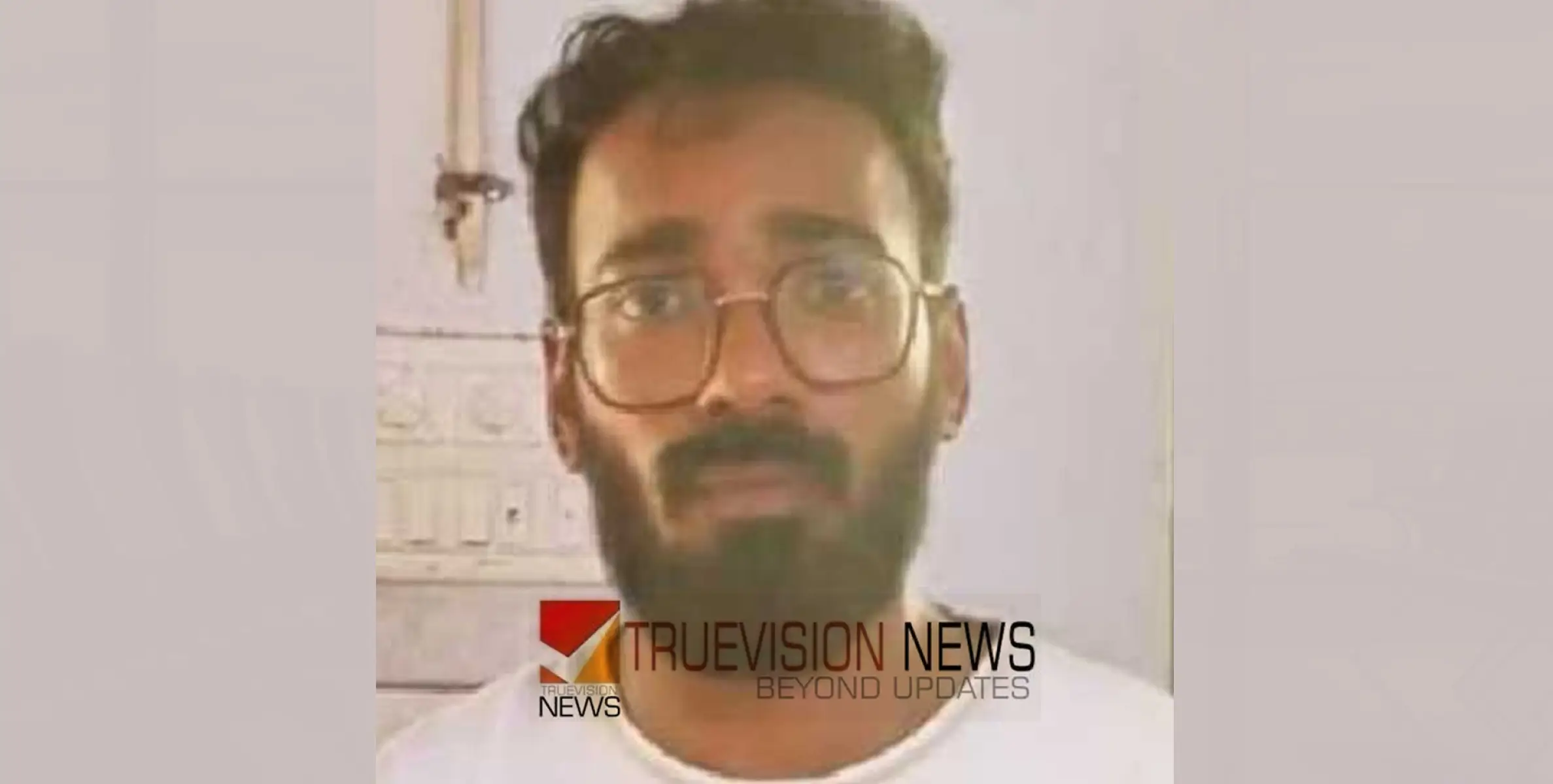 രോമാഞ്ചം, ആവേശം ഉൾപ്പെടെയുള്ള  സിനിമകളുടെ മേക്കപ്പ് ആർട്ടിസ്റ്റ് ഹൈബ്രിഡ് കഞ്ചാവുമായി പിടിയിൽ