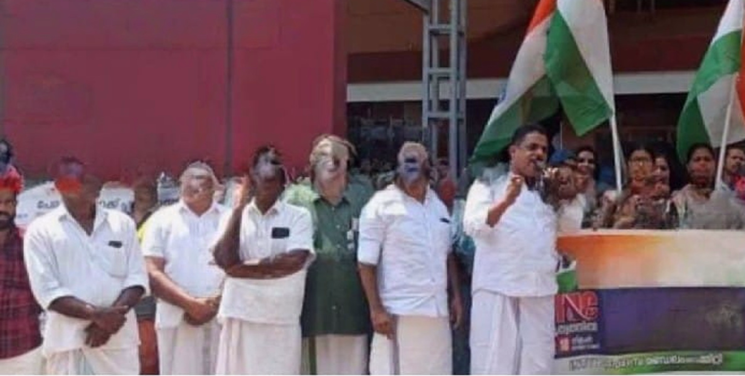 ആശാപ്രവര്‍ത്തകരുടെ വിവിധ ആവശ്യങ്ങള്‍ ഉന്നയിച്ചു ഐ.എന്‍.ടി.യു.സി പേരാമ്പ്ര പഞ്ചായത്ത് ഓഫീസിനു മുന്‍പില്‍ ധര്‍ണ്ണ നടത്തി
