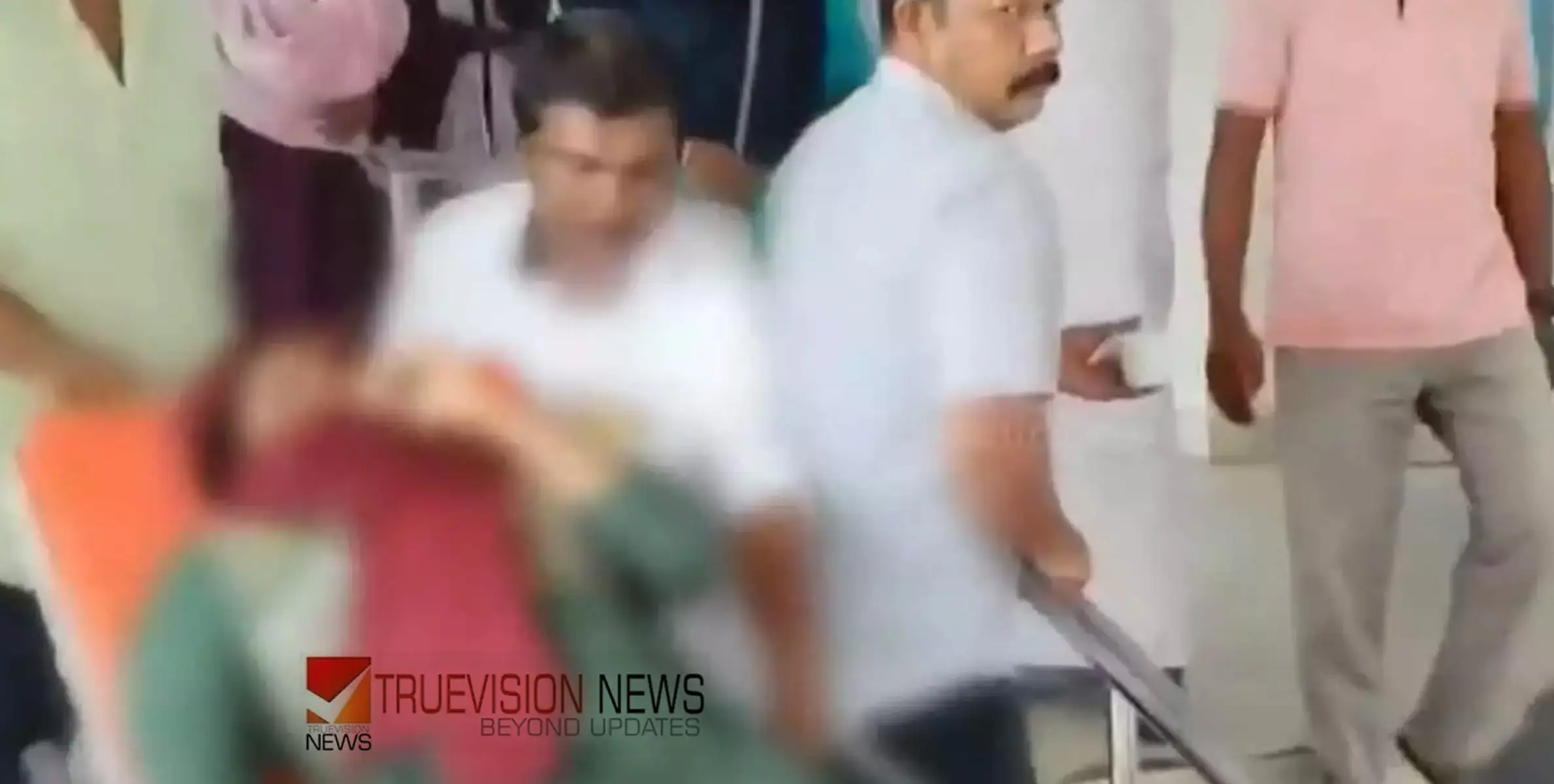 ആലപ്പുഴയിൽ പത്താം ക്ലാസ് വിദ്യാർഥിനിയെ സഹപാഠി ക്ലാസ് മുറിയിൽ പൂട്ടിയിട്ട് മർദ്ദിച്ചെന്ന് പരാതി