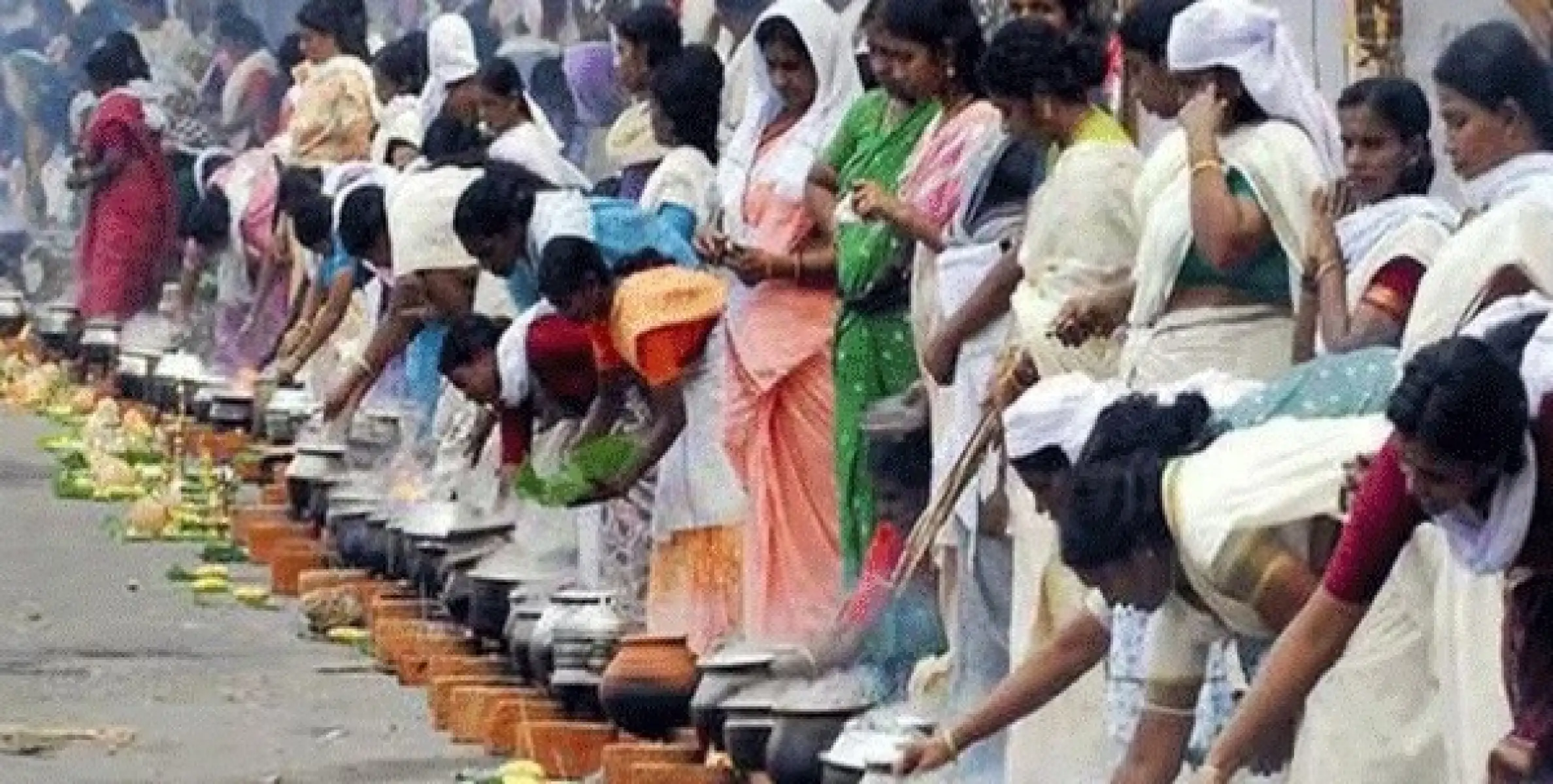 പൊങ്കാല പുണ്യം തേടി…; അനന്തപുരിയിലേക്ക് ഒഴുകി ഭക്തലക്ഷങ്ങള്‍; ആറ്റുകാല്‍ പൊങ്കാല സമര്‍പ്പണം ഉച്ചയ്ക്ക് 1.15ന്