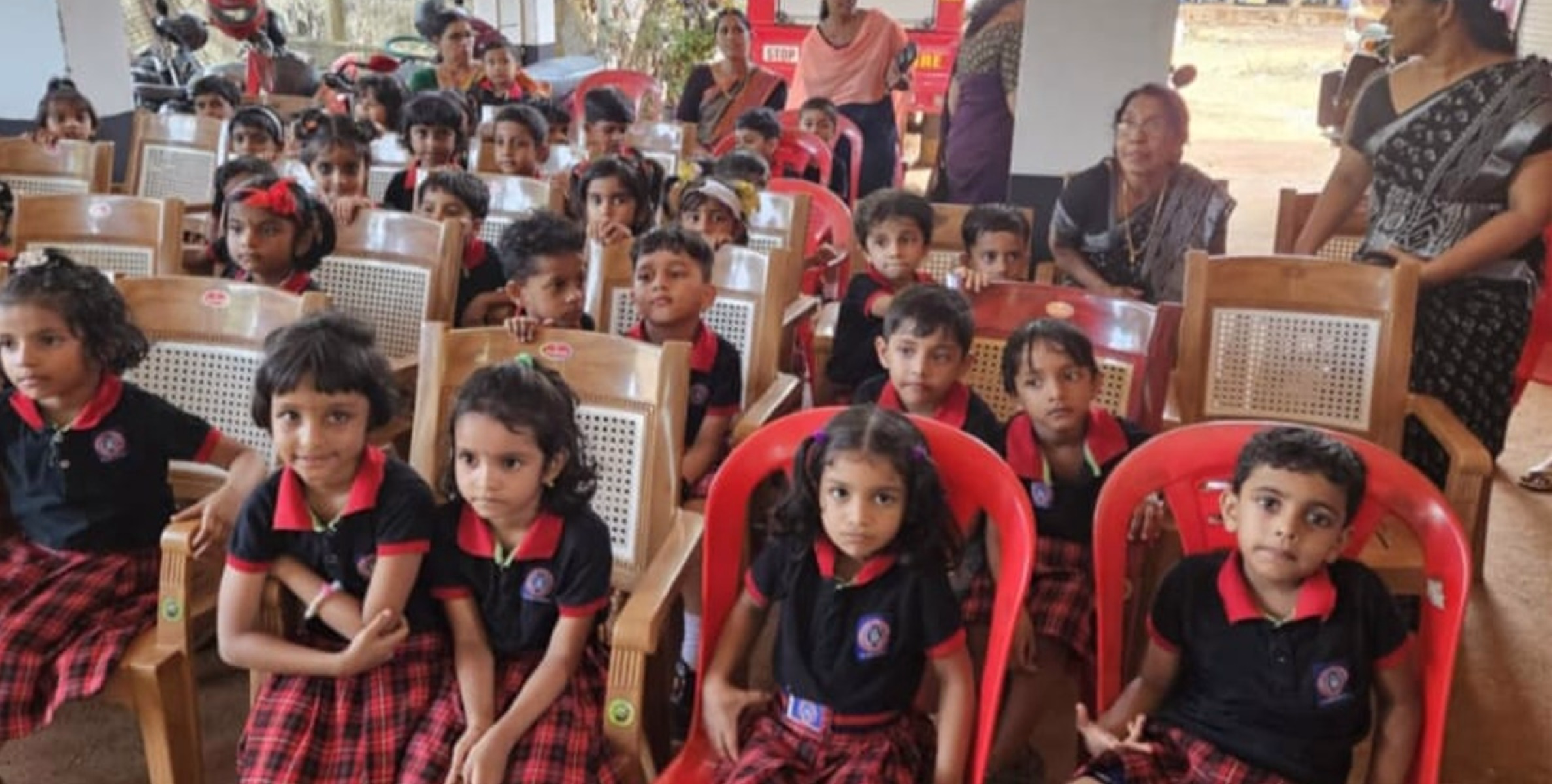 പേരാമ്പ്ര ഫയര്‍‌സ്റ്റേഷന്‍ സന്ദര്‍ശനം സംഘടിപ്പിച്ചു