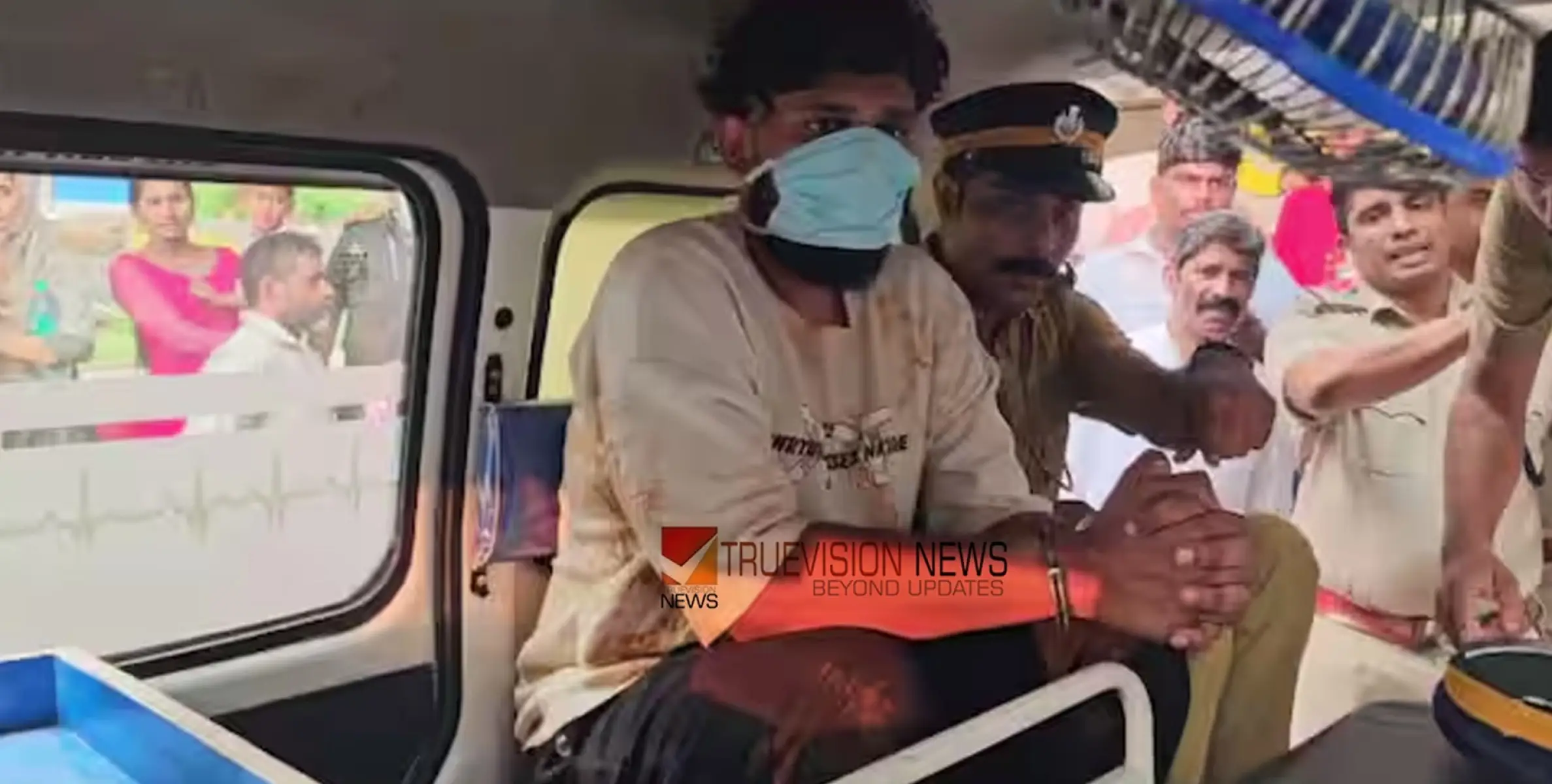 ഭാര്യയെയും കുടുംബത്തെയും കൊല്ലുമെന്ന് ഭീഷണി;താമരശ്ശേരിയിൽ പൊലീസ് പിടികൂടിയ യുവാവ് എംഡിഎംഎ വിഴുങ്ങിയതായി സംശയം