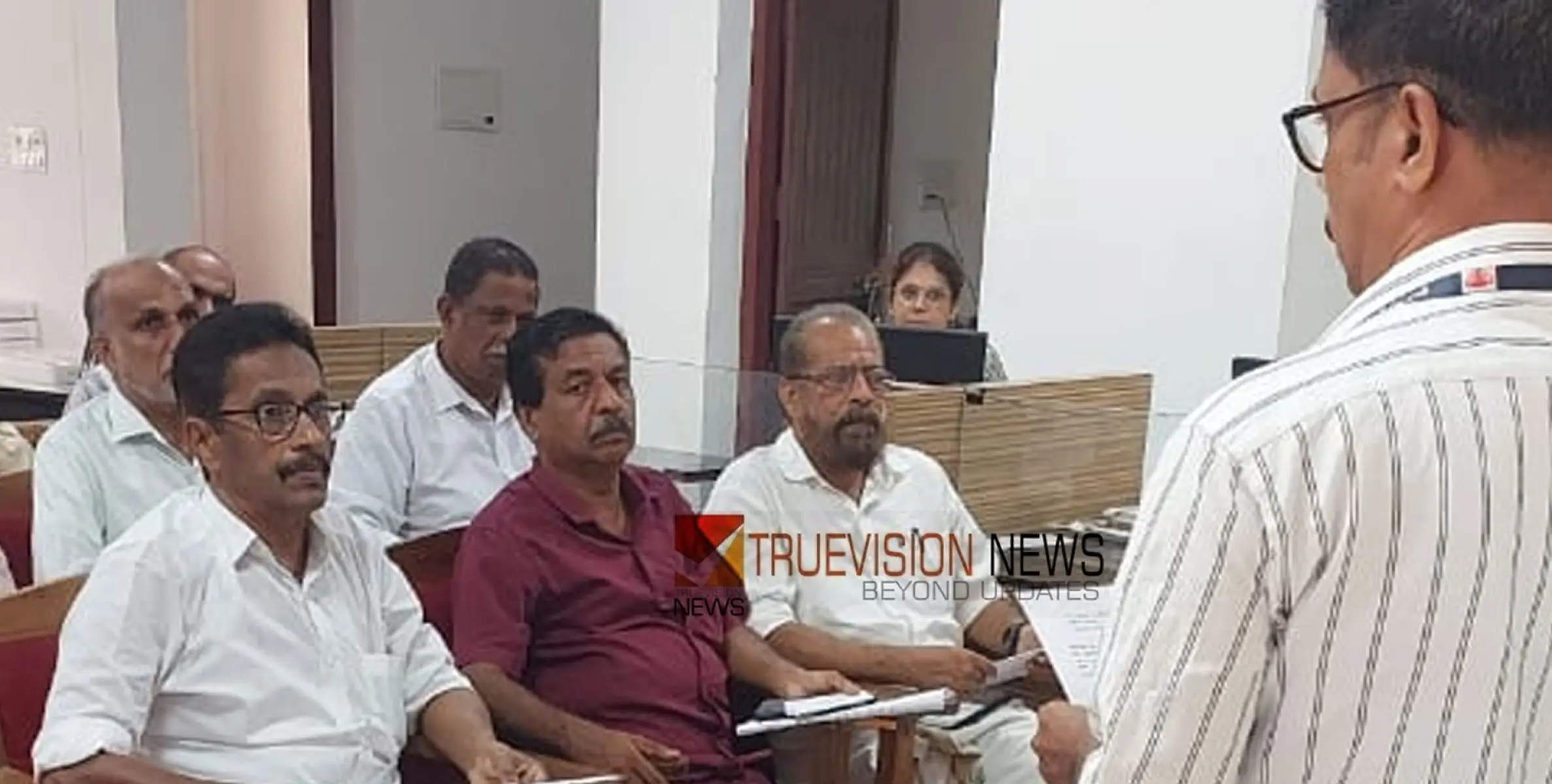 രജിസ്ട്രാർ ഓഫീസ് റോഡ് ഗതാഗതയോഗ്യമാക്കണം -രജിസ്ട്രാർ ഓഫീസ് ജനകീയ സമിതി 