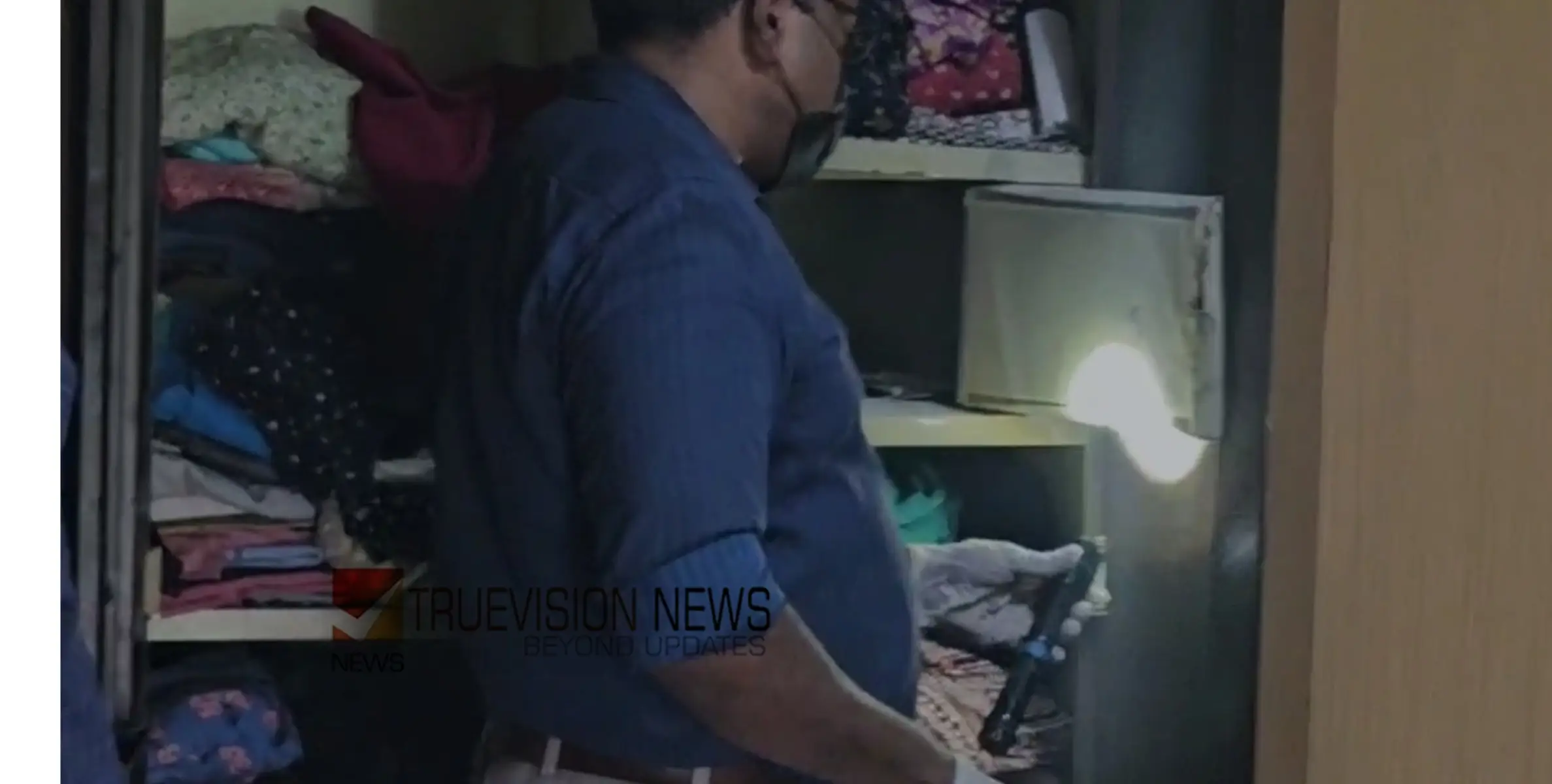 പണയ സ്വർണം വീട്ടിൽ കൊണ്ടുവന്ന് മണിക്കൂറുകൾക്കുള്ളിൽ മോഷണം പോയി; വീടിന്റെ പിൻഭാ​ഗം കുത്തിത്തുറന്ന നിലയിൽ