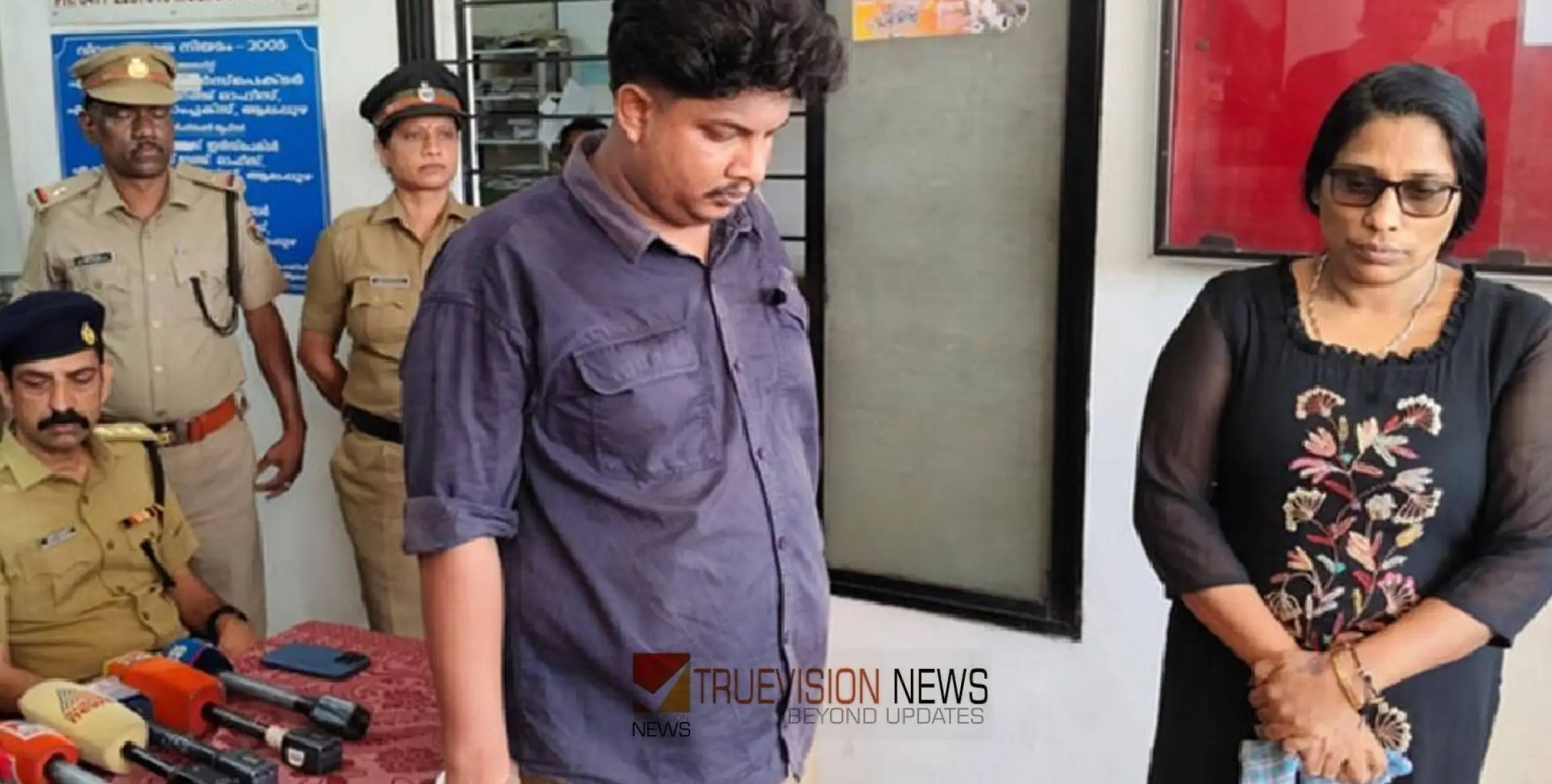 'ലഹരിക്ക് പുറമെ സിനിമ താരങ്ങളുമായി പെൺവാണിഭ ഇടപാടുകളും'; ഹൈബ്രിഡ് കഞ്ചാവ് കേസ് പ്രതി തസ്‍ലീമ സുൽത്താനയുടെ ഫോണിൽ നിര്‍ണായക വിവരങ്ങൾ