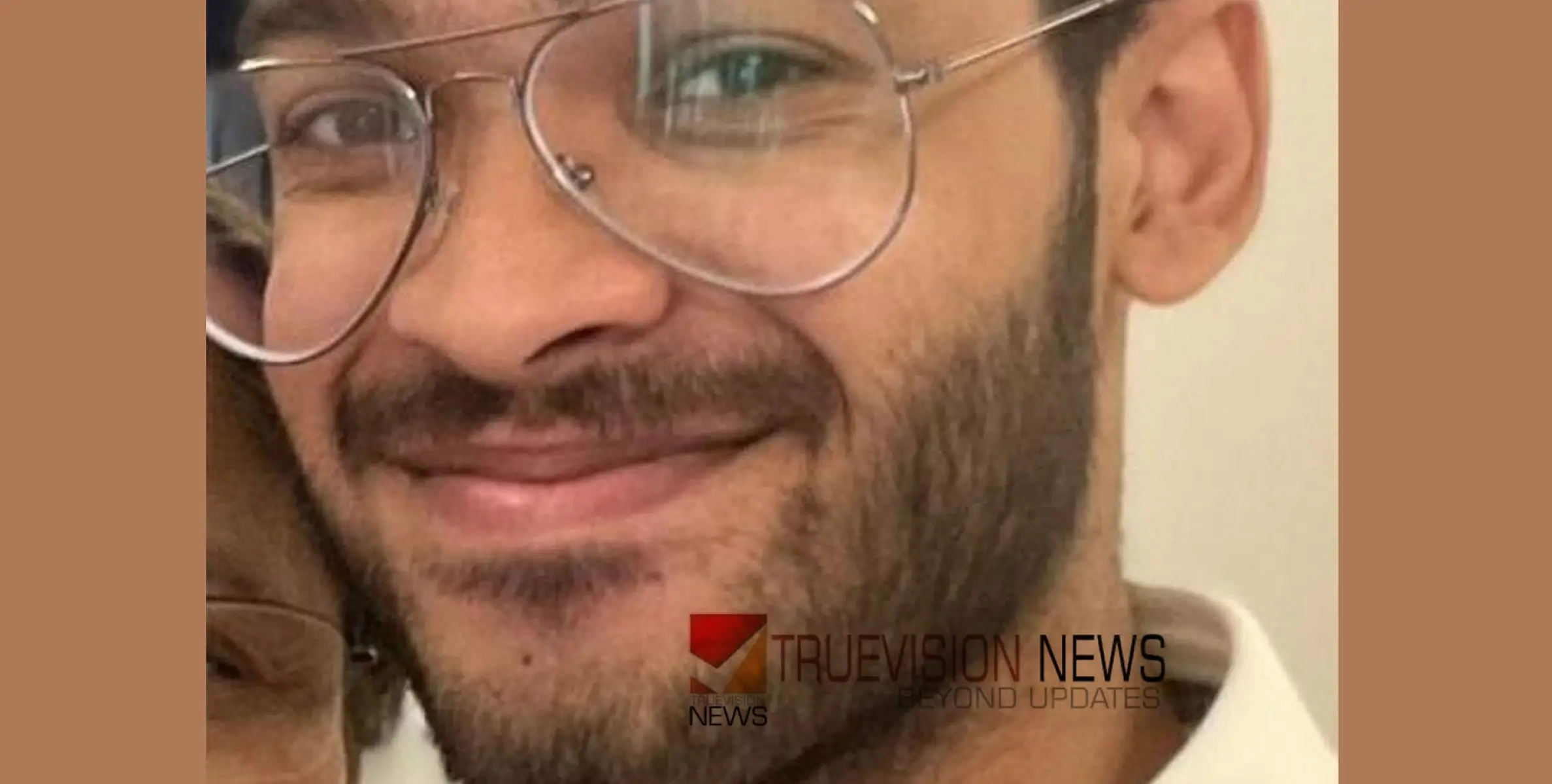 ജോലി സമ്മർദ്ദം താങ്ങാനാകുന്നില്ലെന്ന് അമ്മയ്ക്ക് വീഡിയോ സന്ദേശം; പിന്നാലെ യുവാവ് ഫ്ലാറ്റിൽ നിന്ന് ചാടി മരിച്ചു