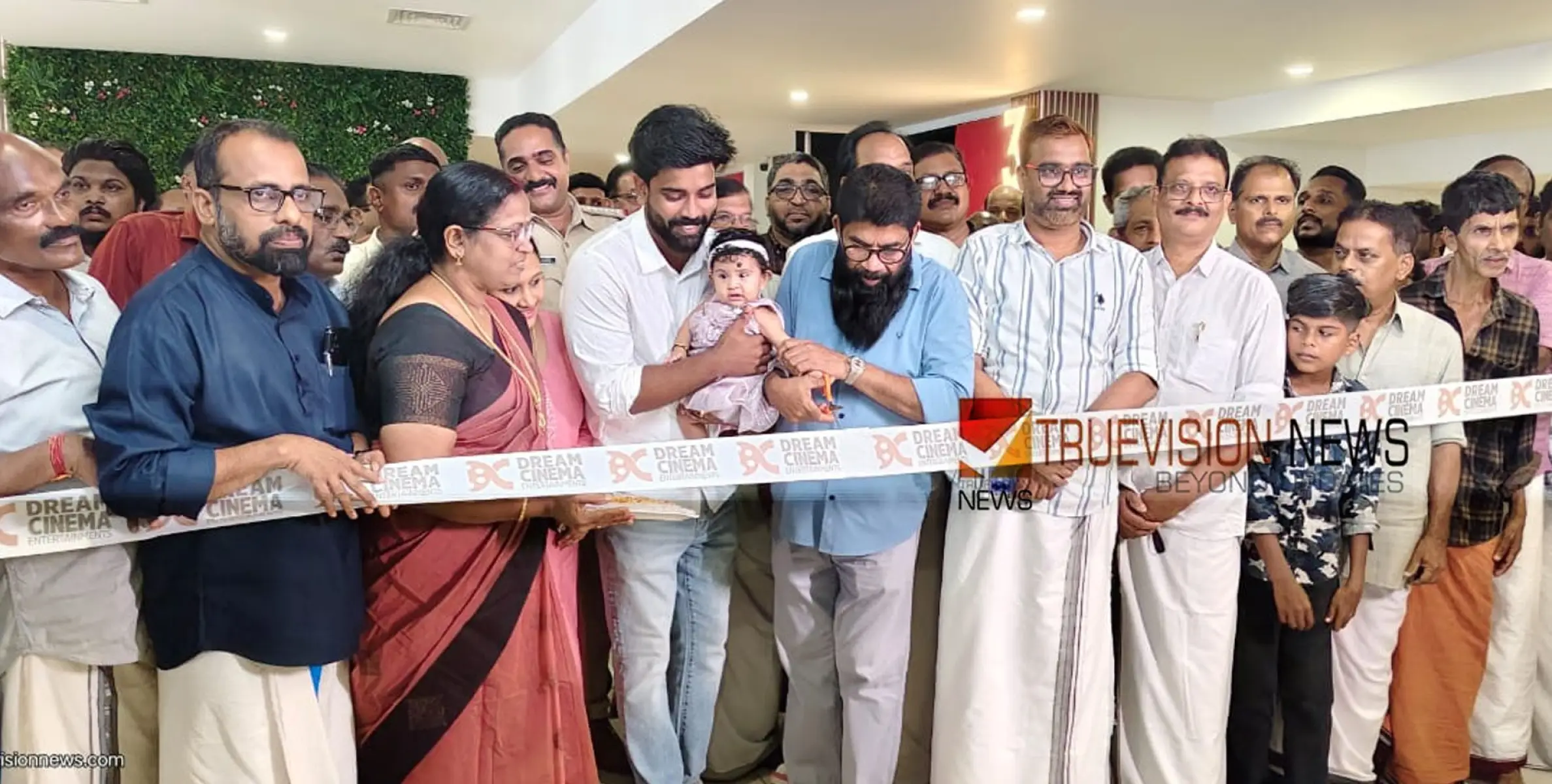 സ്വപ്നം ചിറക് വിരിച്ചു; കല്ലാച്ചിയിൽ ഡ്രീം സിനിമാസ് തുറന്നു, നാളെ പ്രദർശനമാരംഭിക്കും
