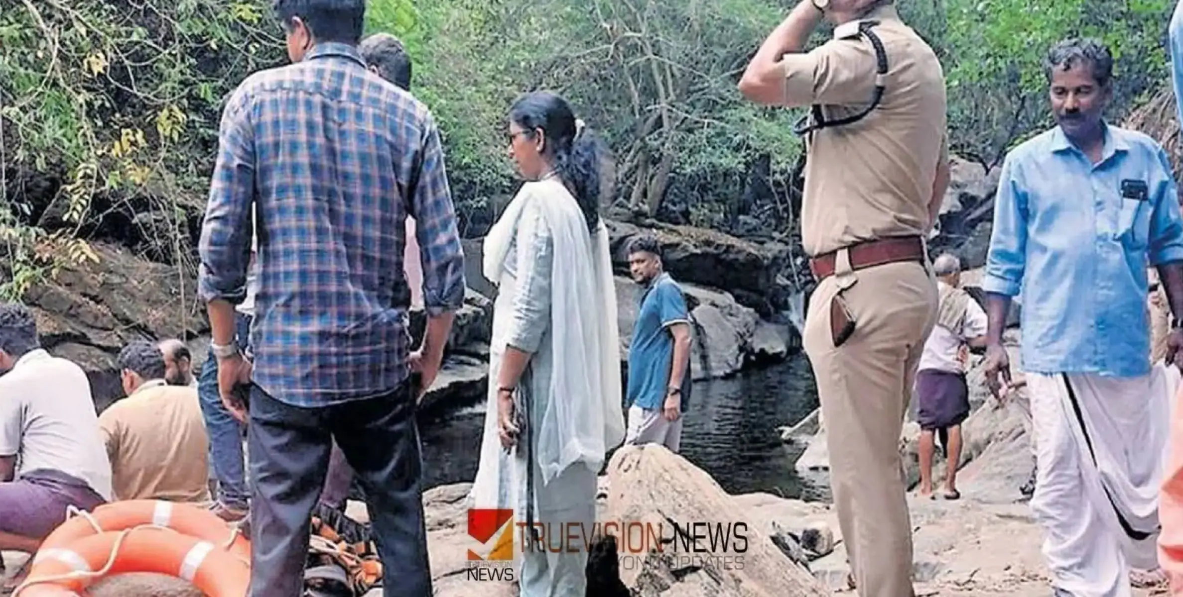 തേനെടുക്കാൻ പോയി വെള്ളച്ചാട്ടത്തില്‍ കാണാതായ യുവാവിന്‍റെ മൃതദേഹം കണ്ടെത്തി
