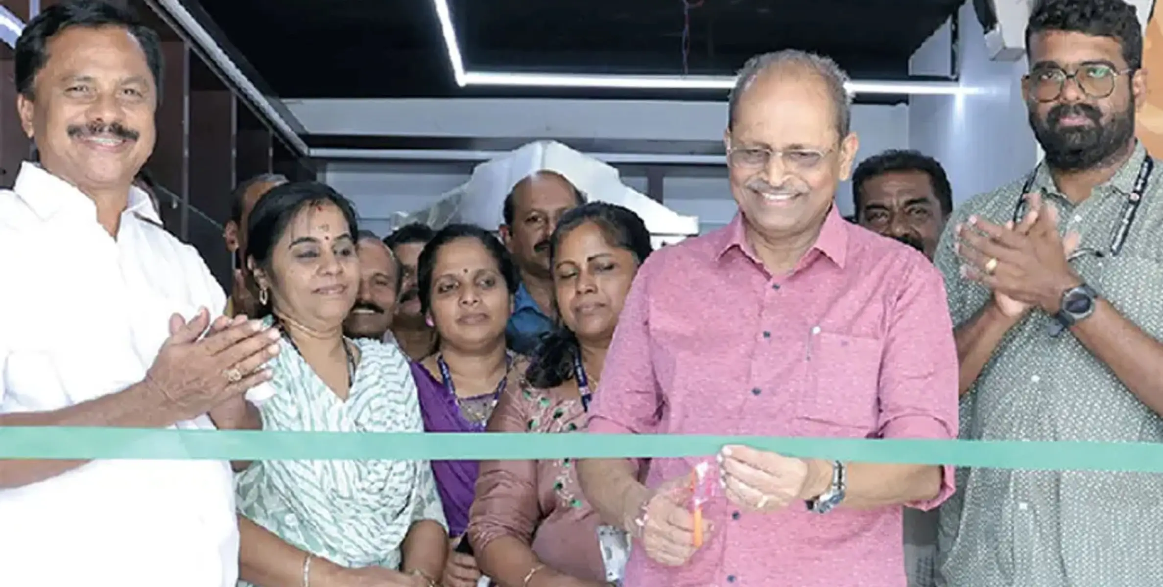 വേനൽച്ചൂടിൽ ആശ്വാസമായി തണ്ണീർപ്പന്തൽ   