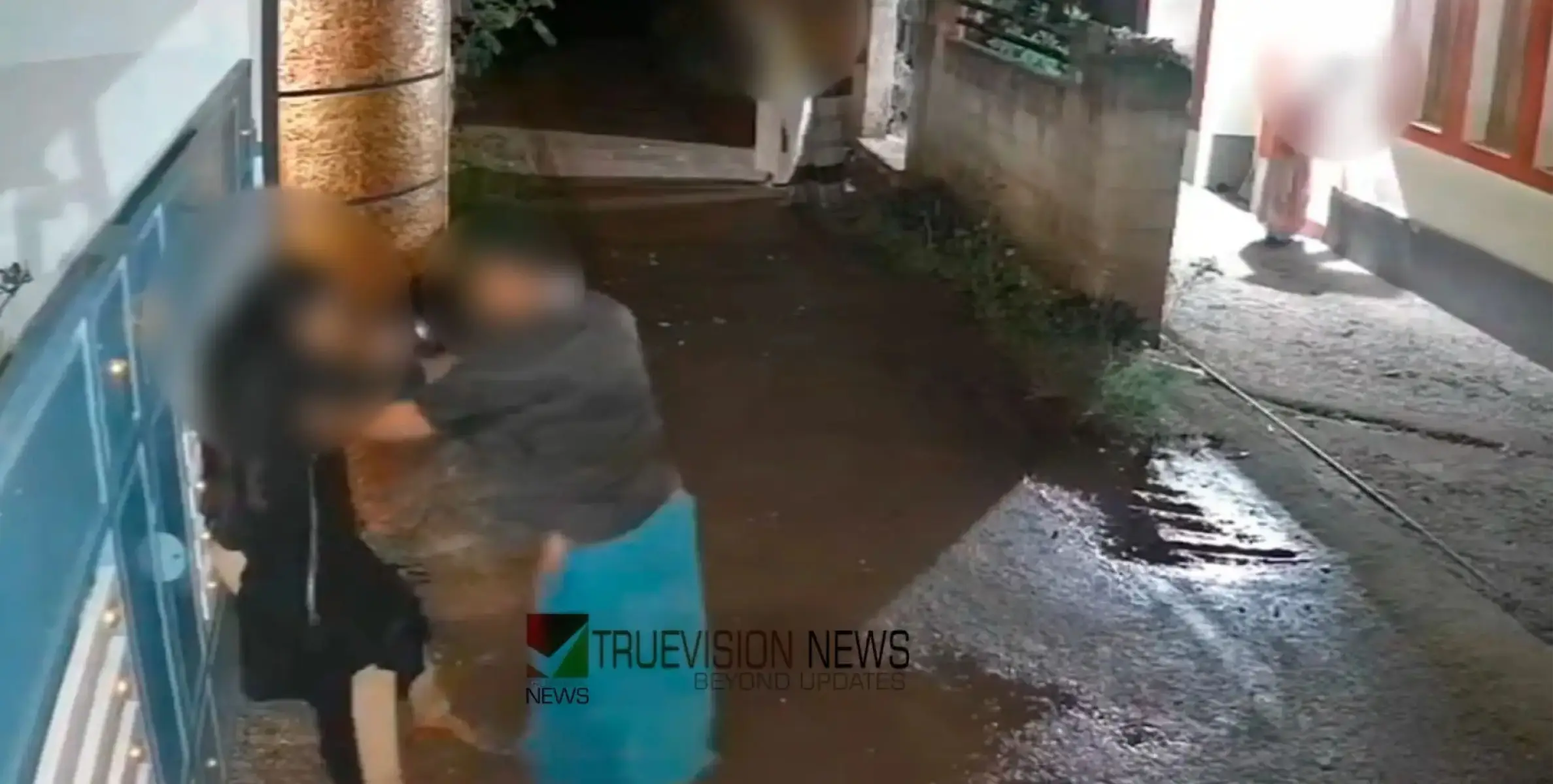 ഭാര്യയ്ക്ക് ഭ‌‍ർത്താവിൻ്റെ ക്രൂരമർദ്ദനം ; ഹെൽമറ്റ് കൊണ്ട് അടിച്ച് ഗുരുതരമായി പരിക്കേൽപ്പിച്ചു