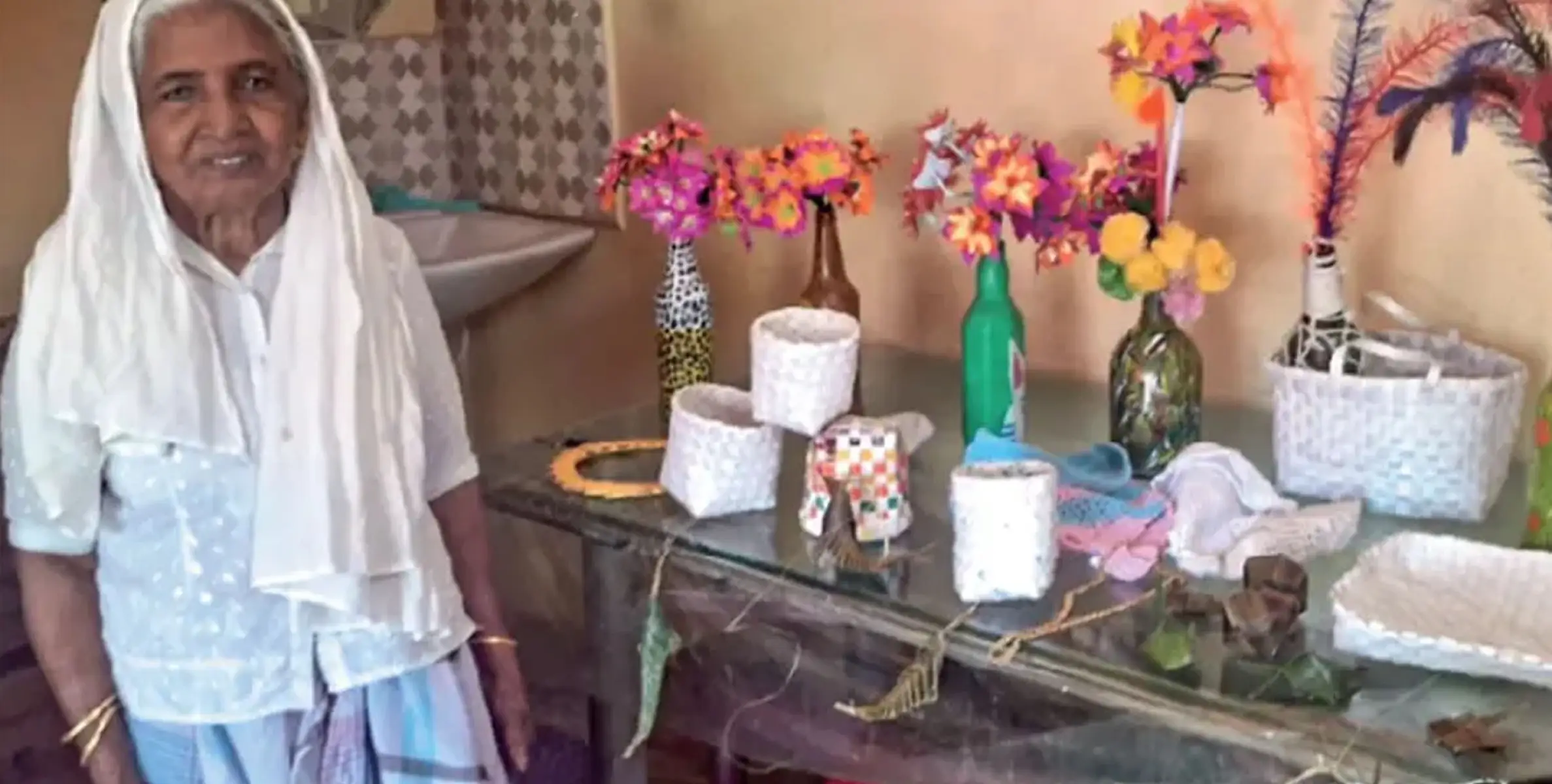 കരവിരുതിന്‌ പ്രായം തടസ്സമല്ല;  റുഖിയ തൊട്ടാൽ പാഴും പൊന്നാകും  