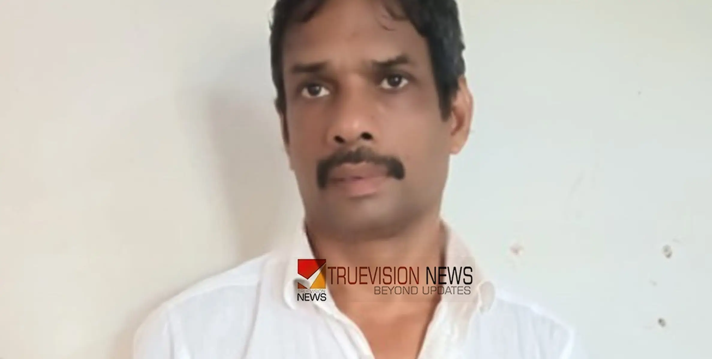 ബൈക്കിൽ ലിഫ്റ്റ് ചോദിച്ച് കയറിയ  വിദ്യാർത്ഥിയെ പ്രകൃതി വിരുദ്ധ പീഡനത്തിന് ഇരയാക്കി ; നാദാപുരം സ്വദേശിയായ മധ്യവയസ്ക്കൻ  പിടിയിൽ