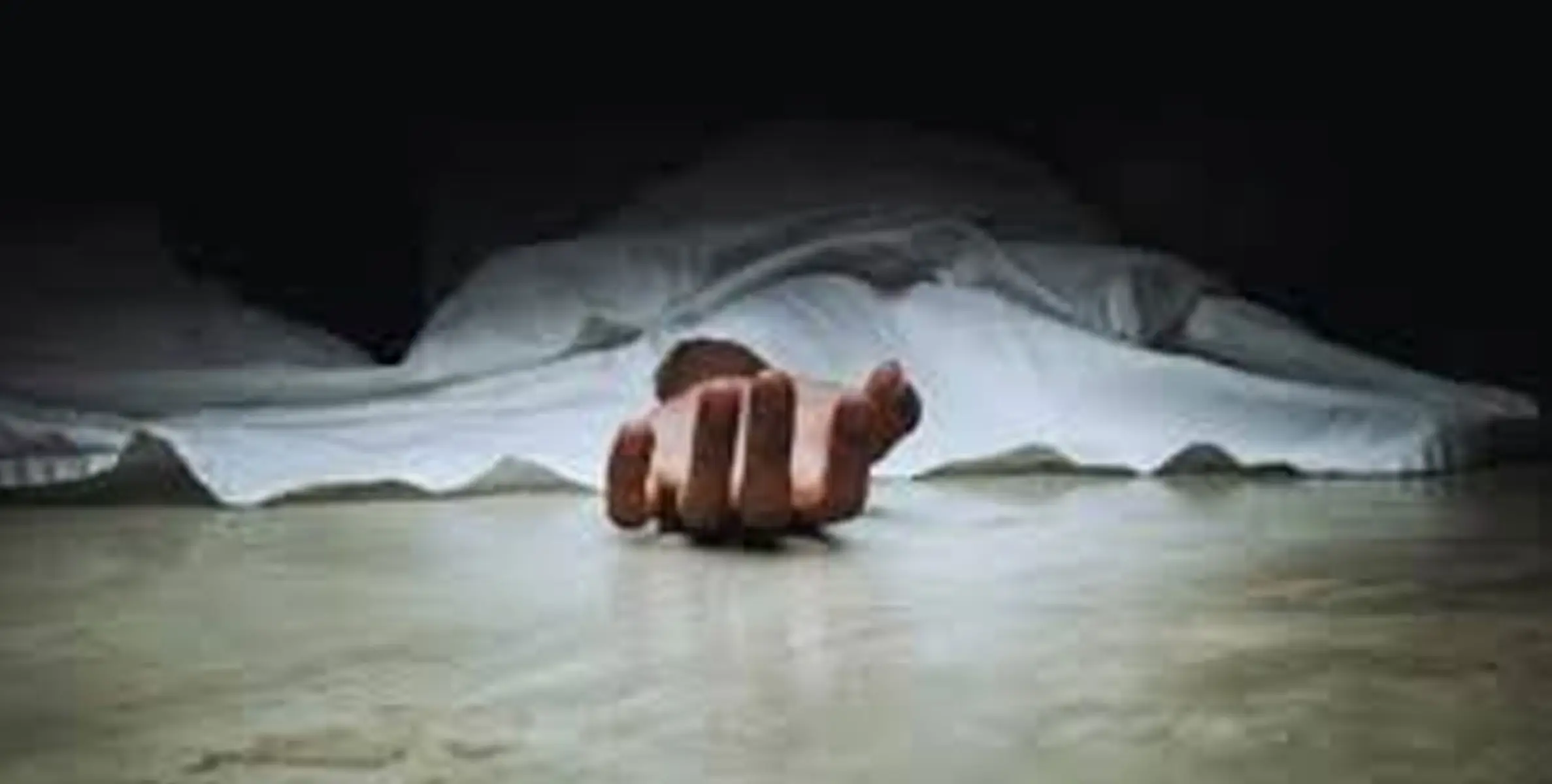 രോഗിയുമായി പാഞ്ഞെത്തിയ ആംബുലൻസ് ഗതാഗതക്കുരുക്കിൽ കുടുങ്ങി; പെട്ടത് ഒരു മണിക്കൂർ, സമയത്ത് ചികിത്സ കിട്ടാതെ യുവാവ് മരിച്ചു